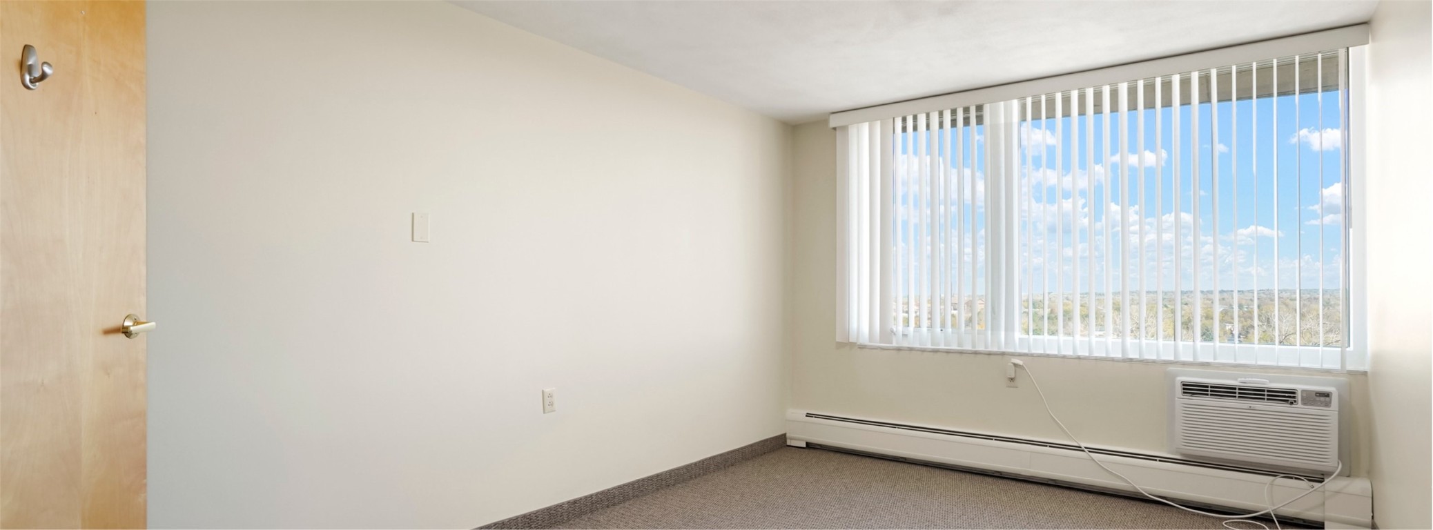 1055 Adams Circle Property Photo 7