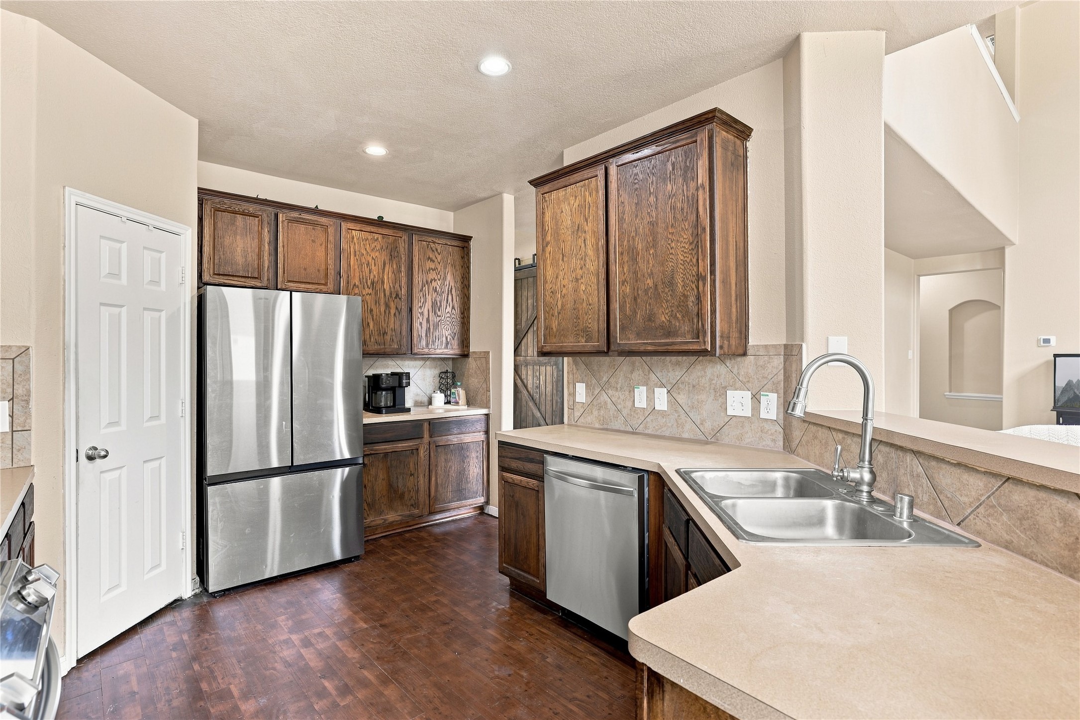 11107 Canyon Crossing Lane Property Photo 4