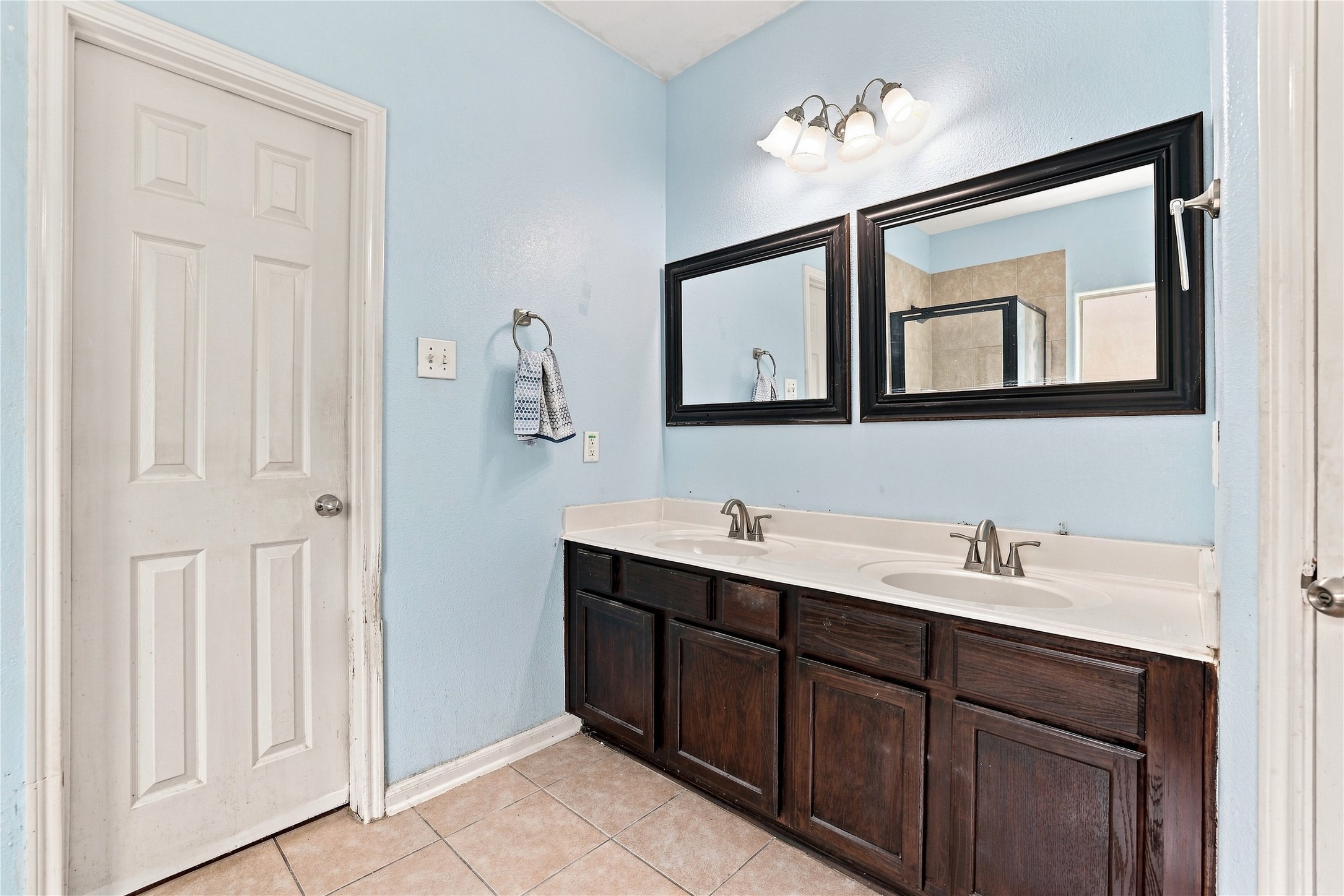 11107 Canyon Crossing Lane Property Photo 10