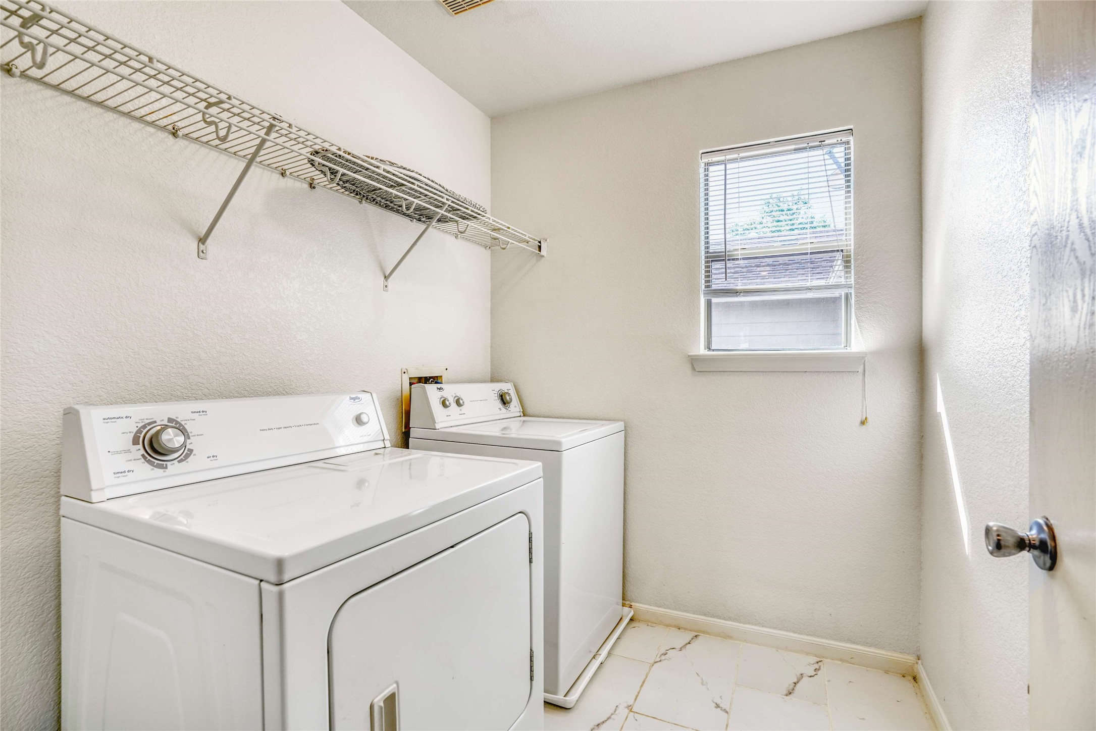 19039 Remington Park Drive Property Photo 14