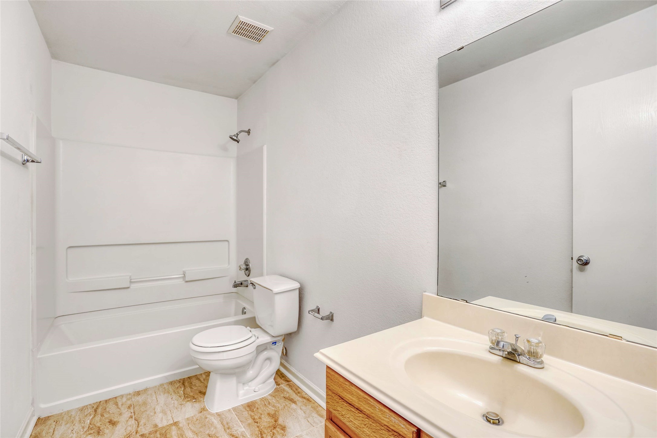 19039 Remington Park Drive Property Photo 22