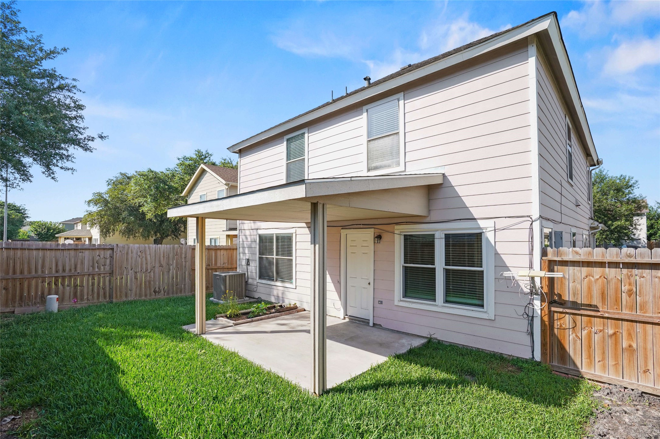 19039 Remington Park Drive Property Photo 23