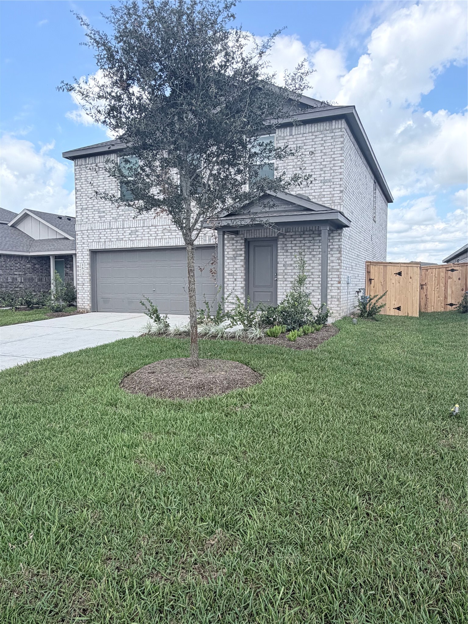 1639 Windrose Bend Property Photo 30