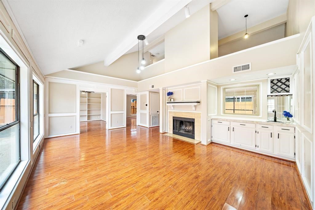 21102 Marcin Drive Property Photo 3