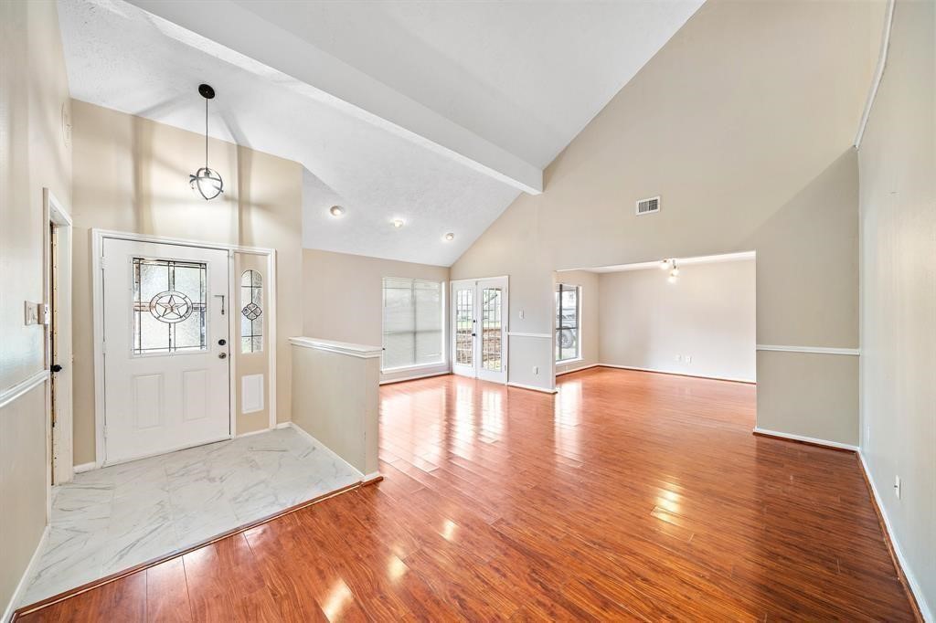 21102 Marcin Drive Property Photo 4