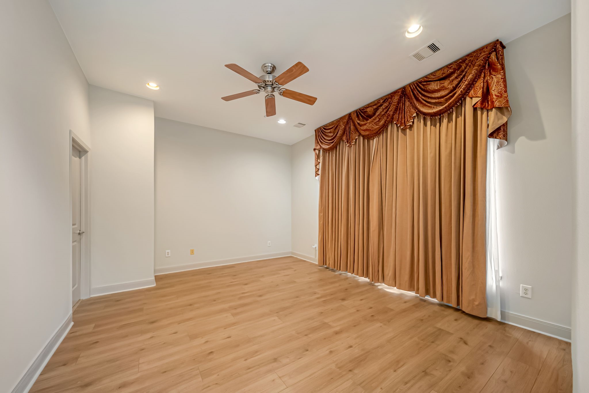1914 Woodbury Street Property Photo 15