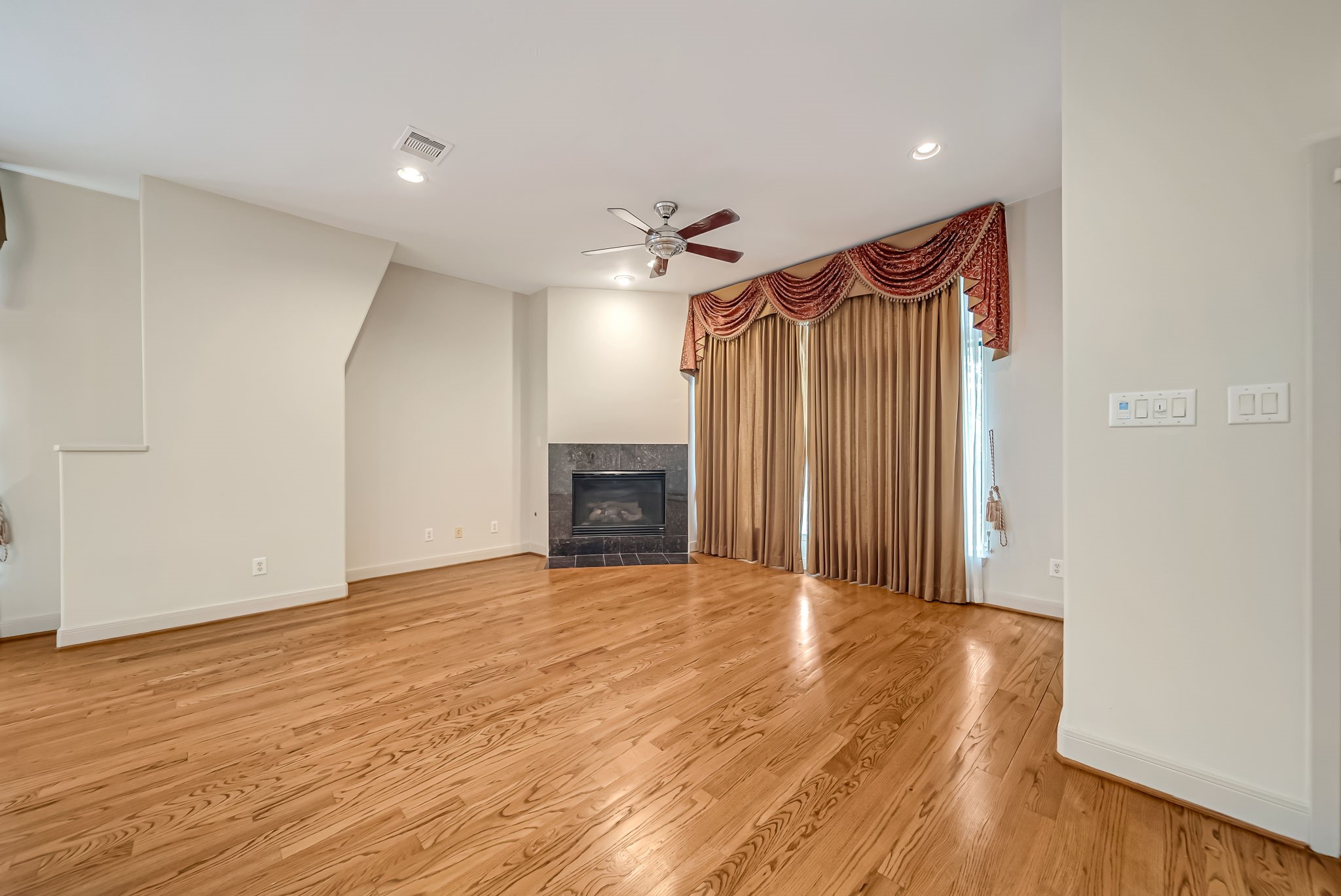 1914 Woodbury Street Property Photo 20
