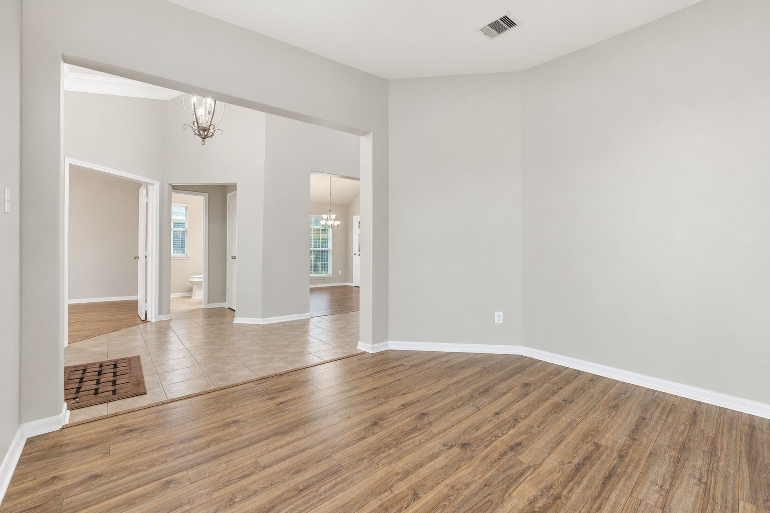 4719 Waterhaven Lane Property Photo 6