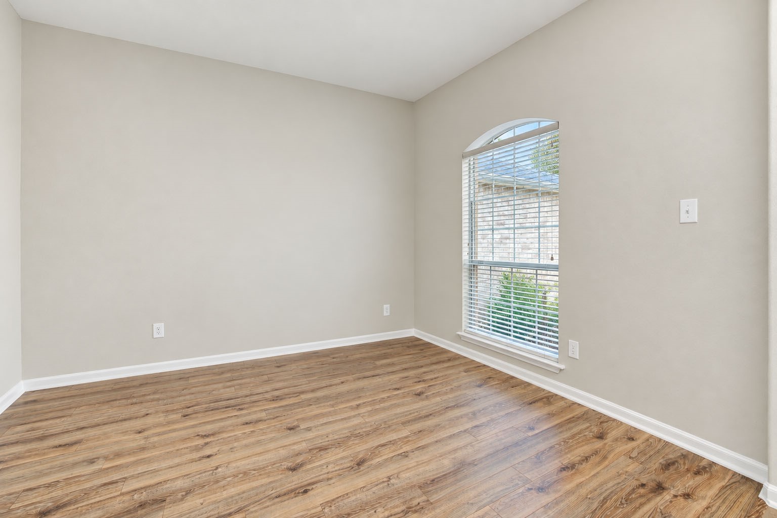 4719 Waterhaven Lane Property Photo 24