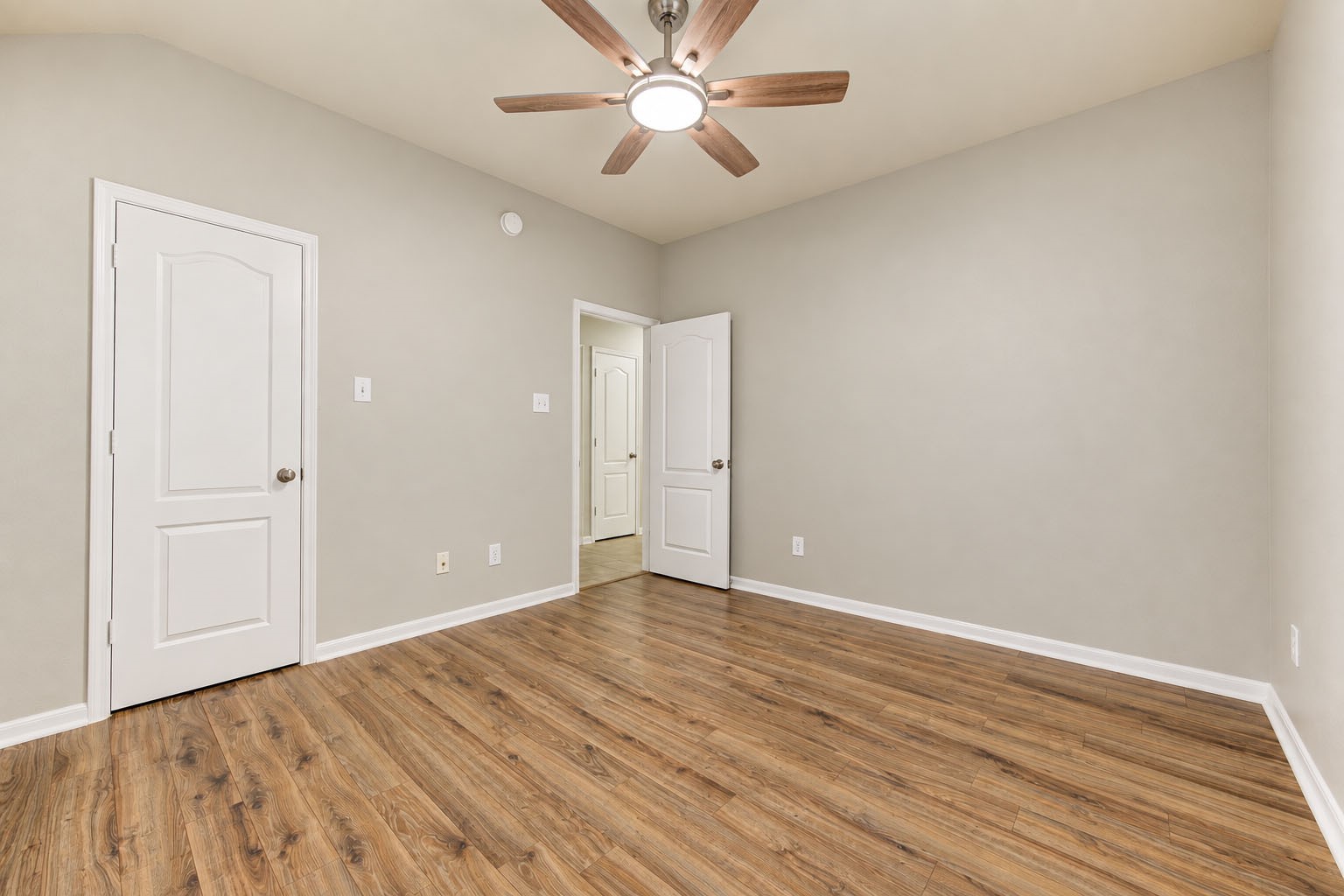 4719 Waterhaven Lane Property Photo 26