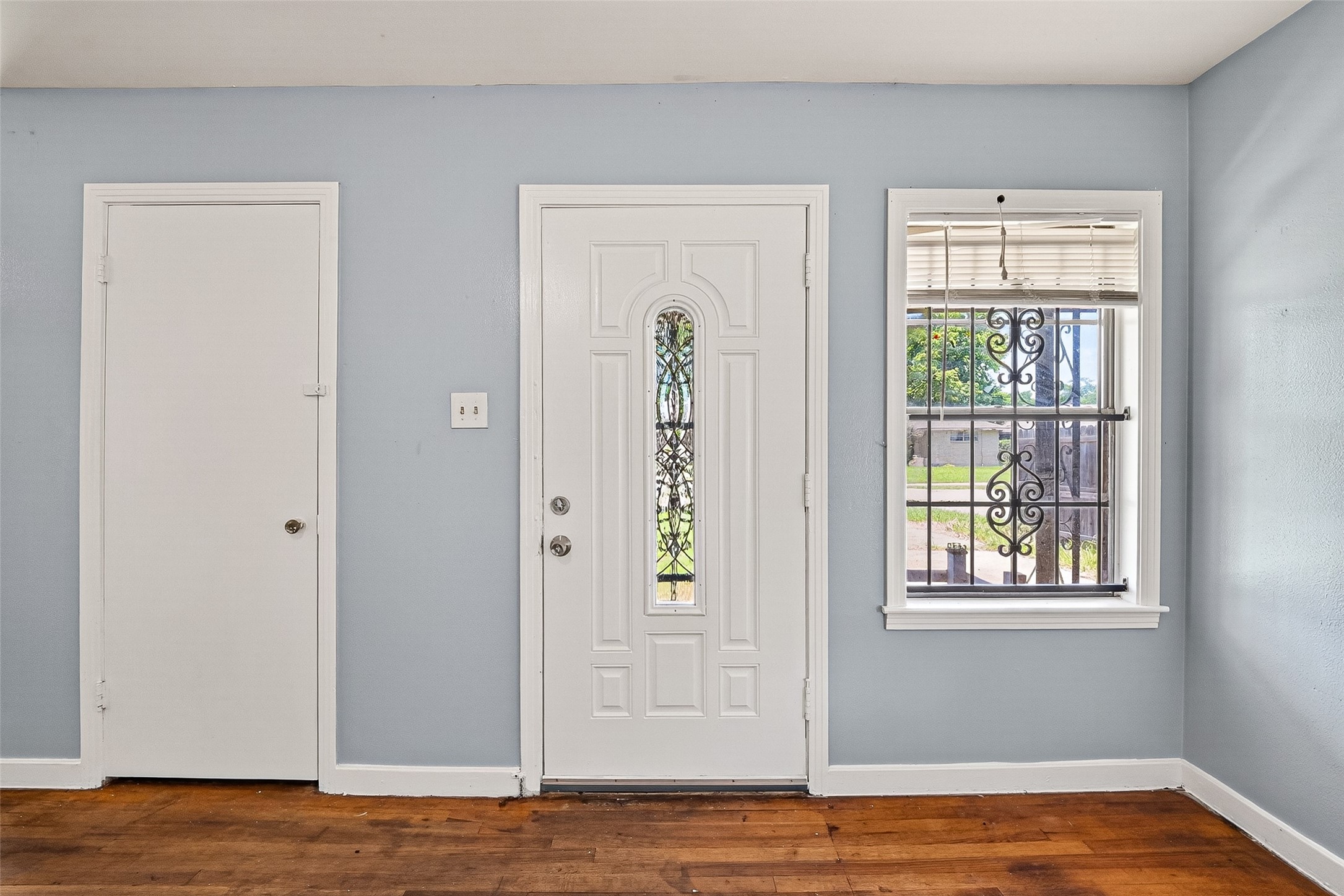 3918 Tavenor Lane Property Photo 5
