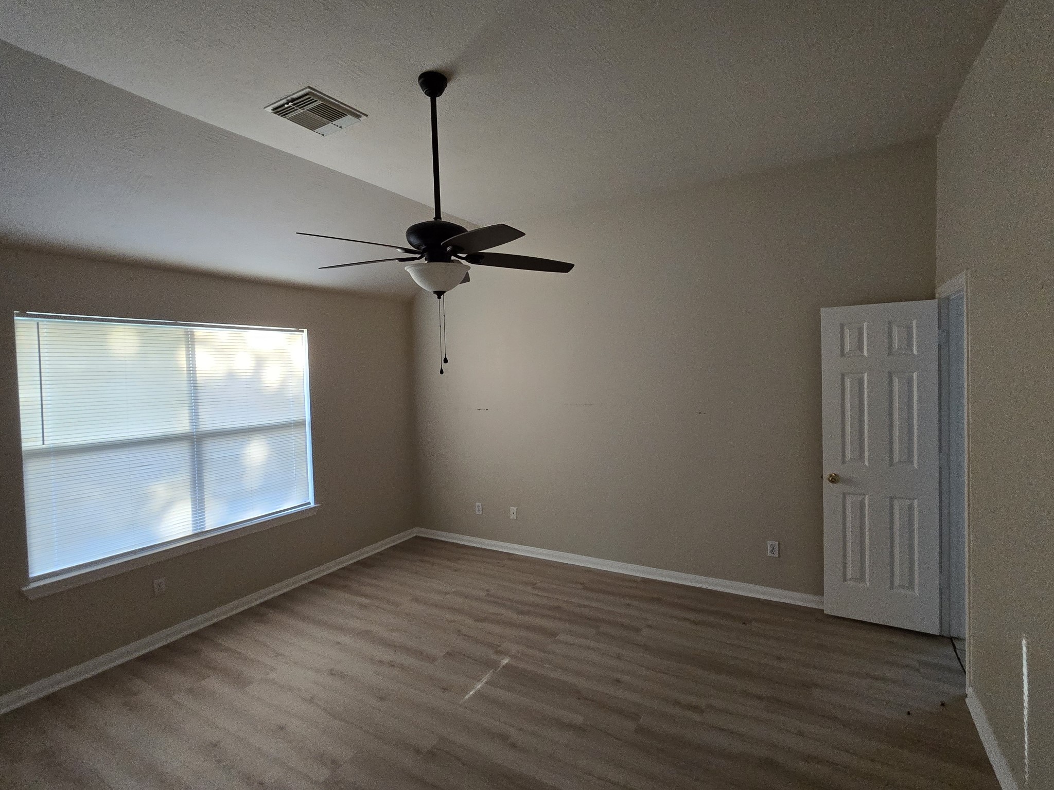 3730 Liberty Square Trl Property Photo 7