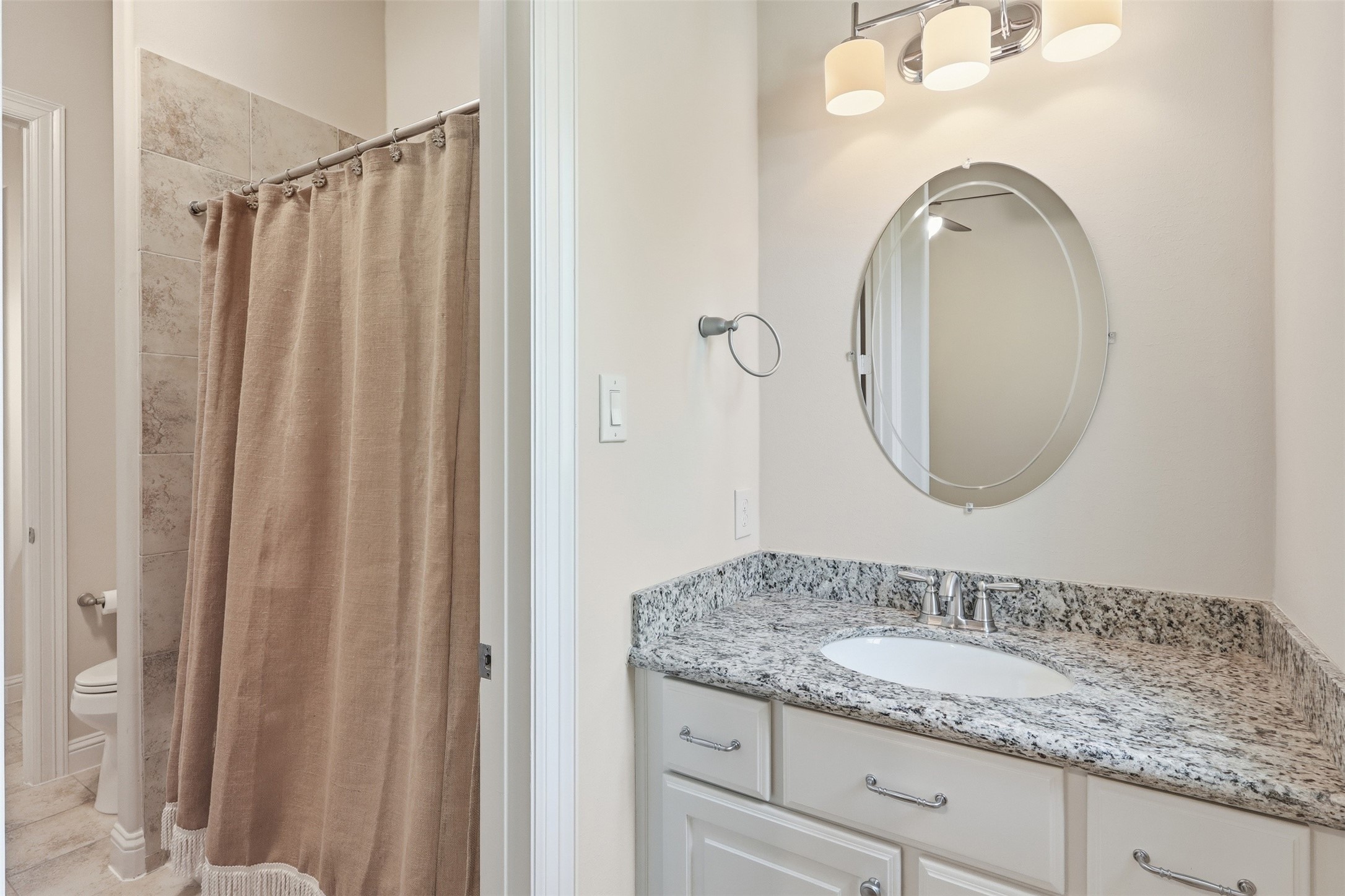 9806 Reflection Point Drive Property Photo 11