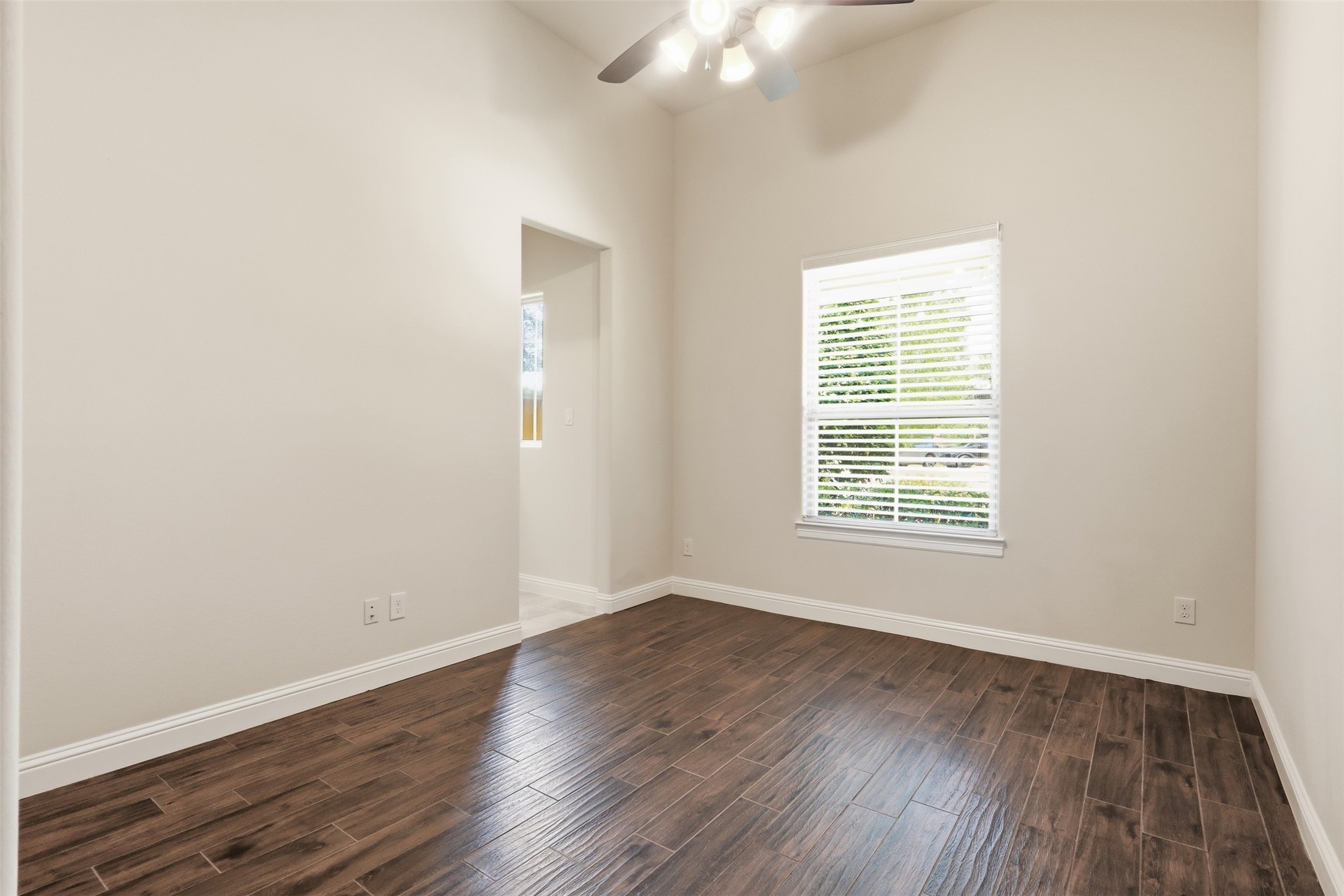 9806 Reflection Point Drive Property Photo 12