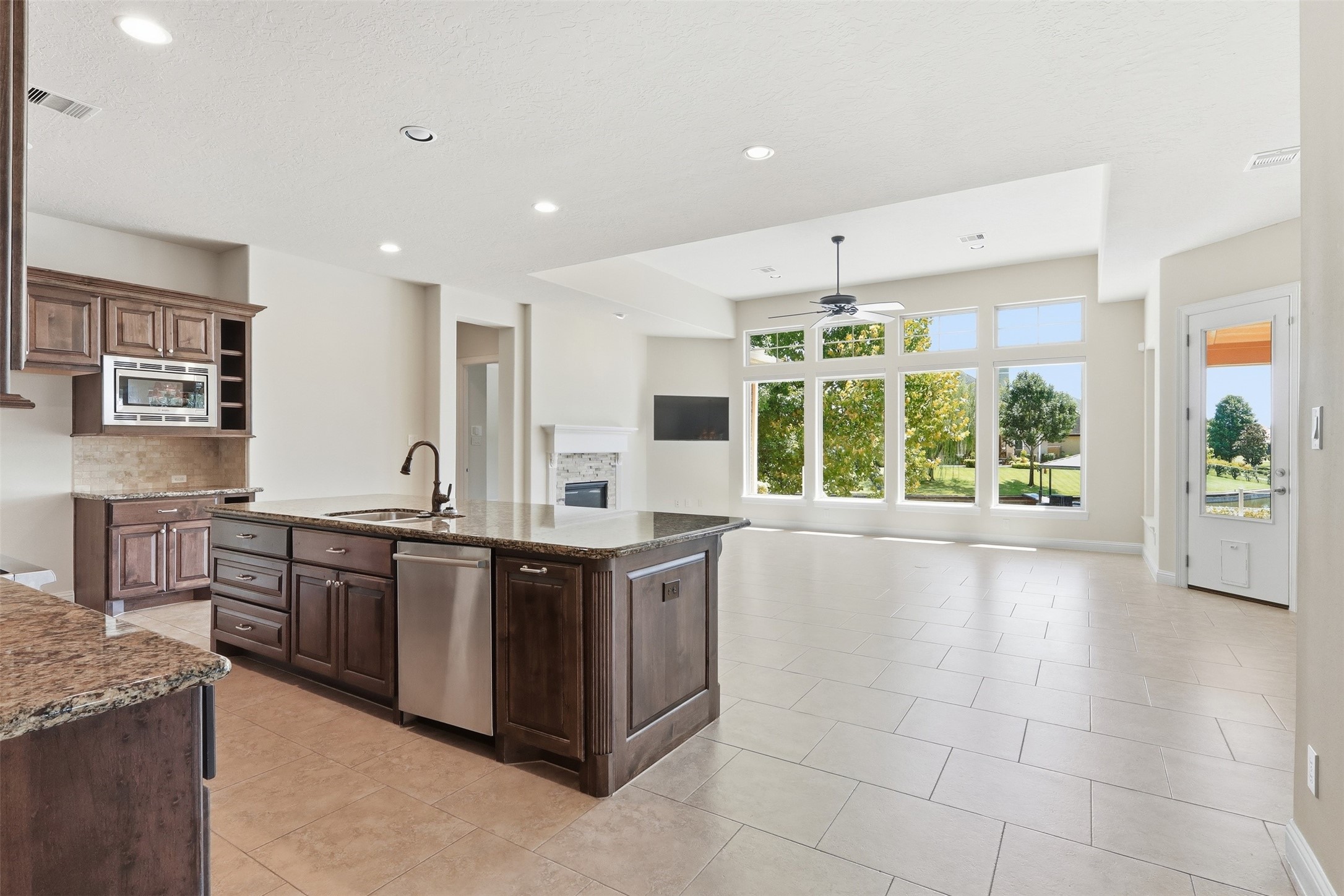 9806 Reflection Point Drive Property Photo 24