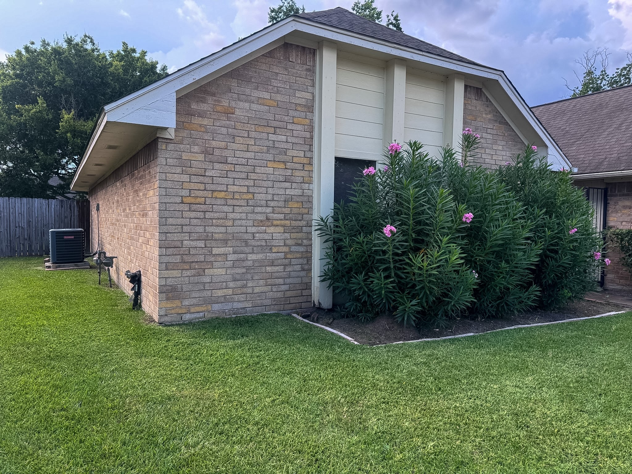 14418 Moorfield Drive Property Photo 3