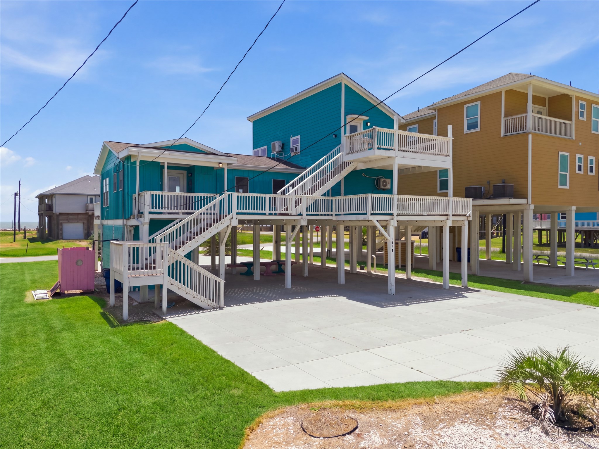 1014 Seashell Drive Property Photo 3
