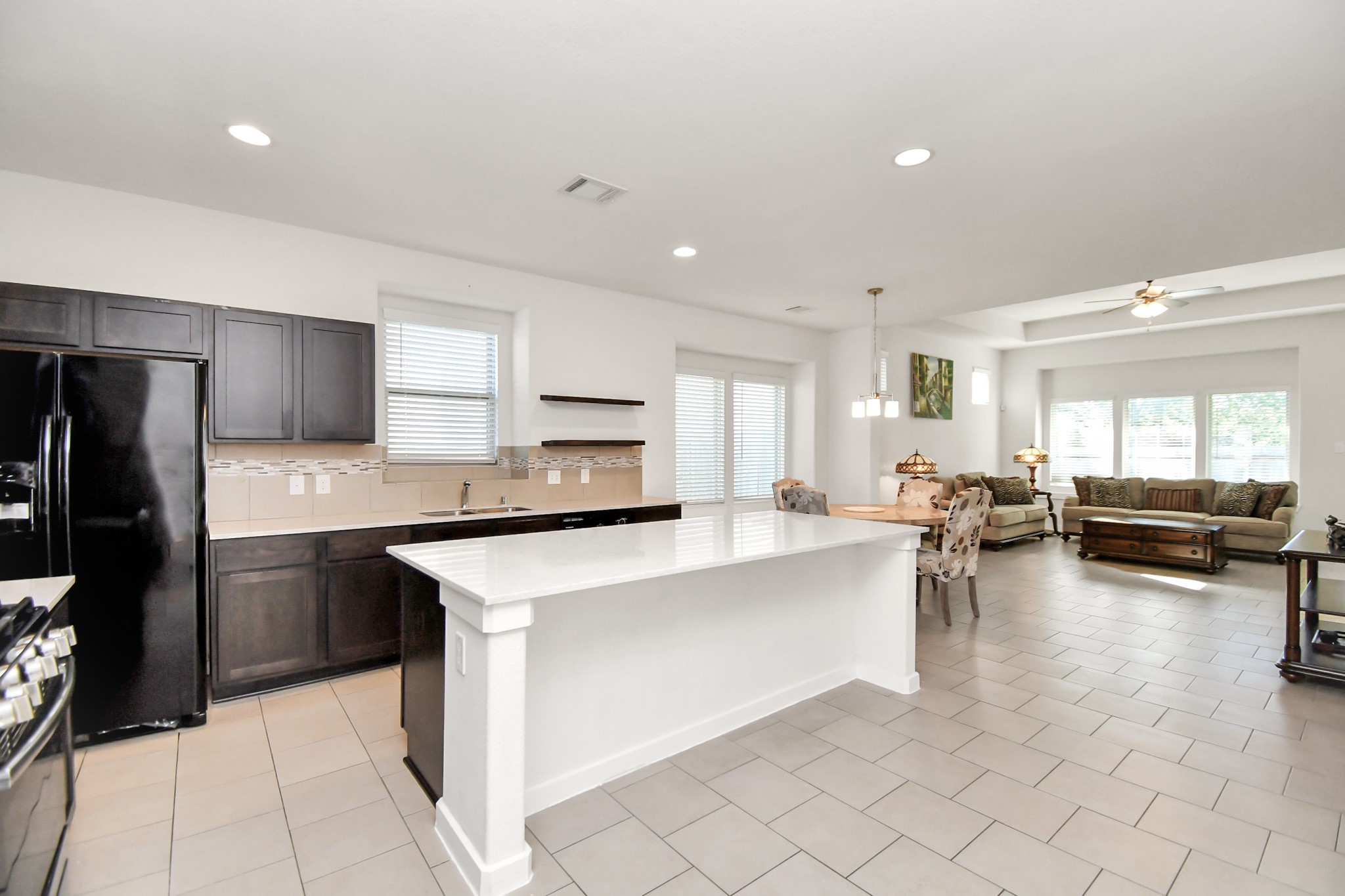 6822 Spring Vale Drive Property Photo 9