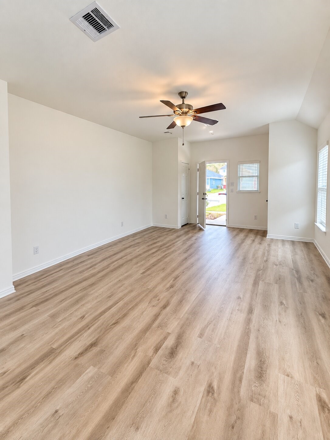507 Oak Chase Avenue Property Photo 4