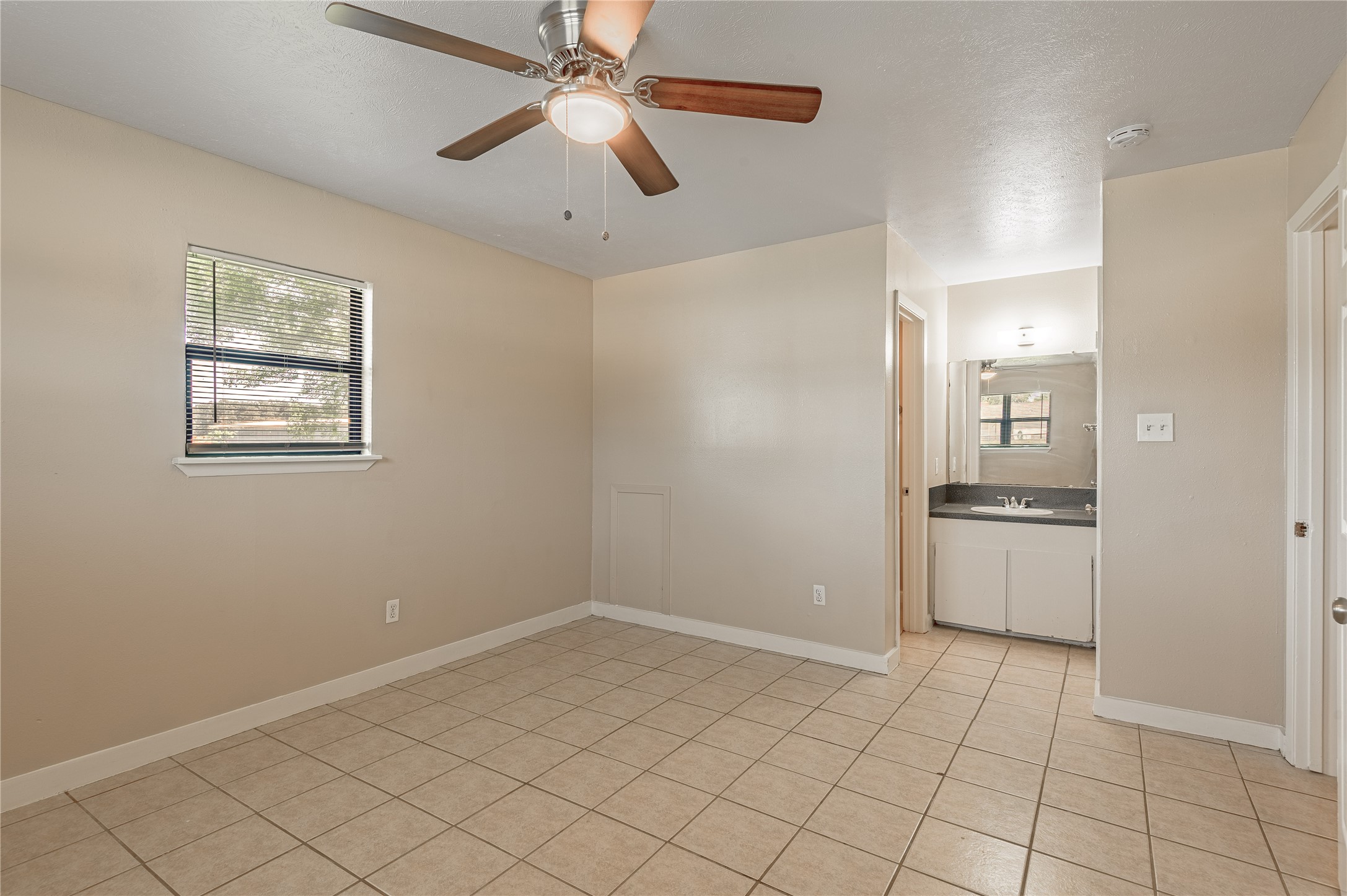 2303 State Highway 19 C Property Photo 13