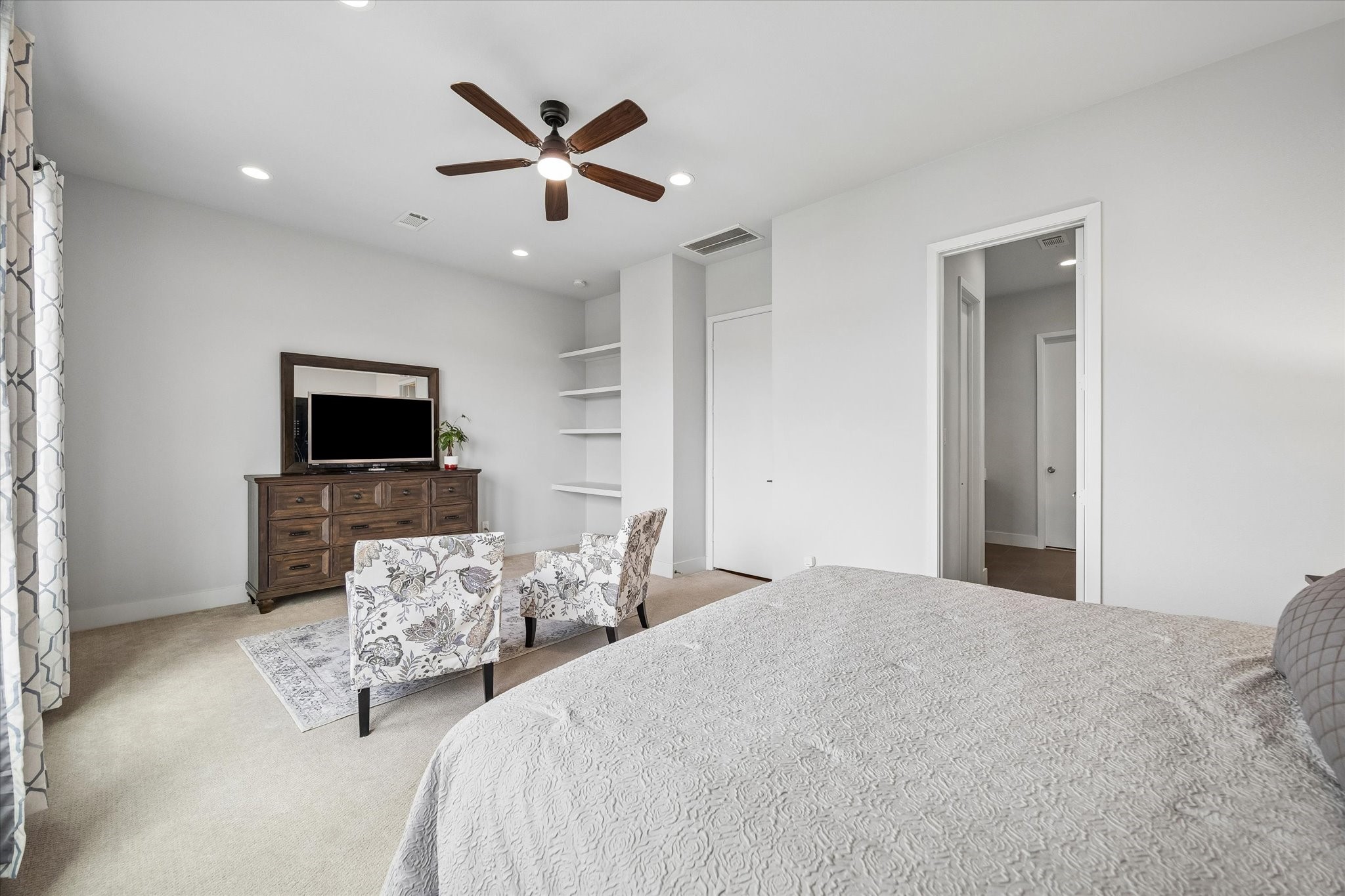 864 Wakefield Drive E Property Photo 15