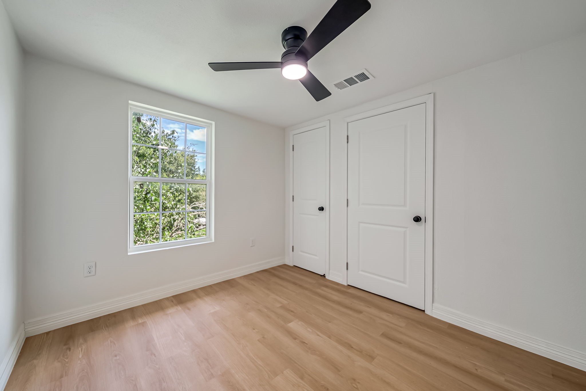 411 Avenue A 12 Property Photo 5