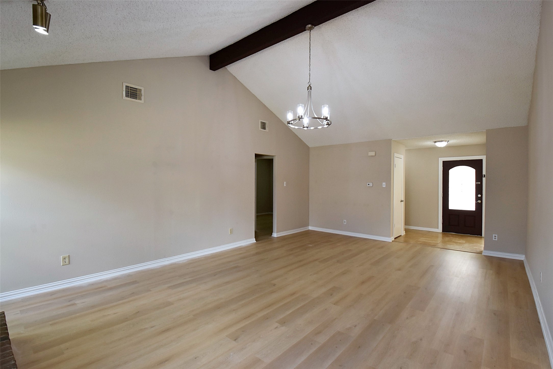 17906 Glenpatti Drive Property Photo 6