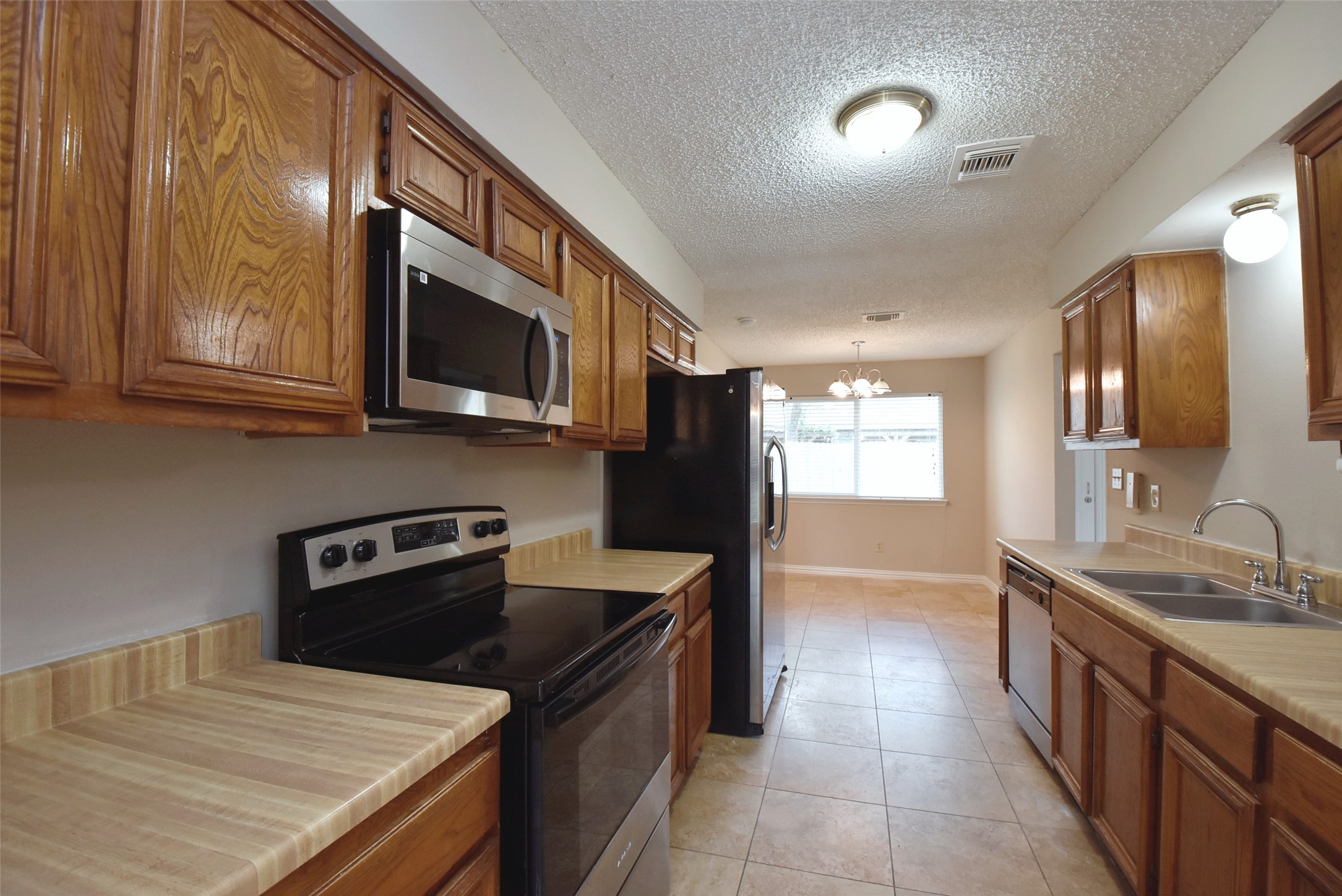 17906 Glenpatti Drive Property Photo 11