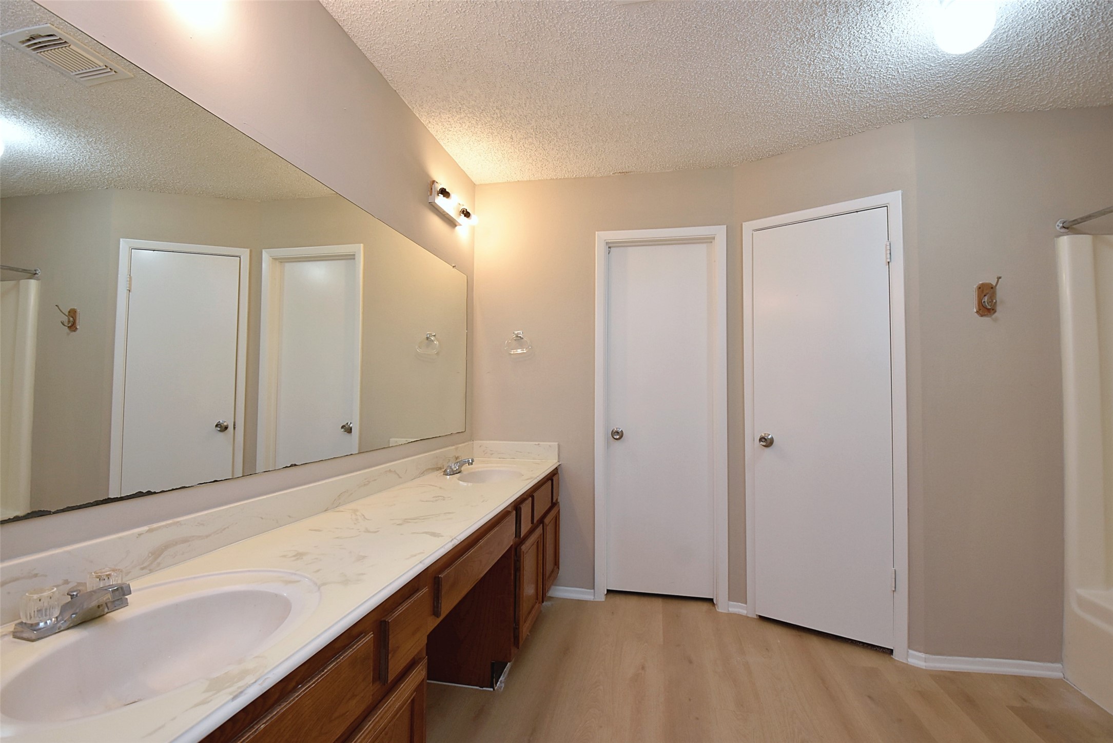 17906 Glenpatti Drive Property Photo 15