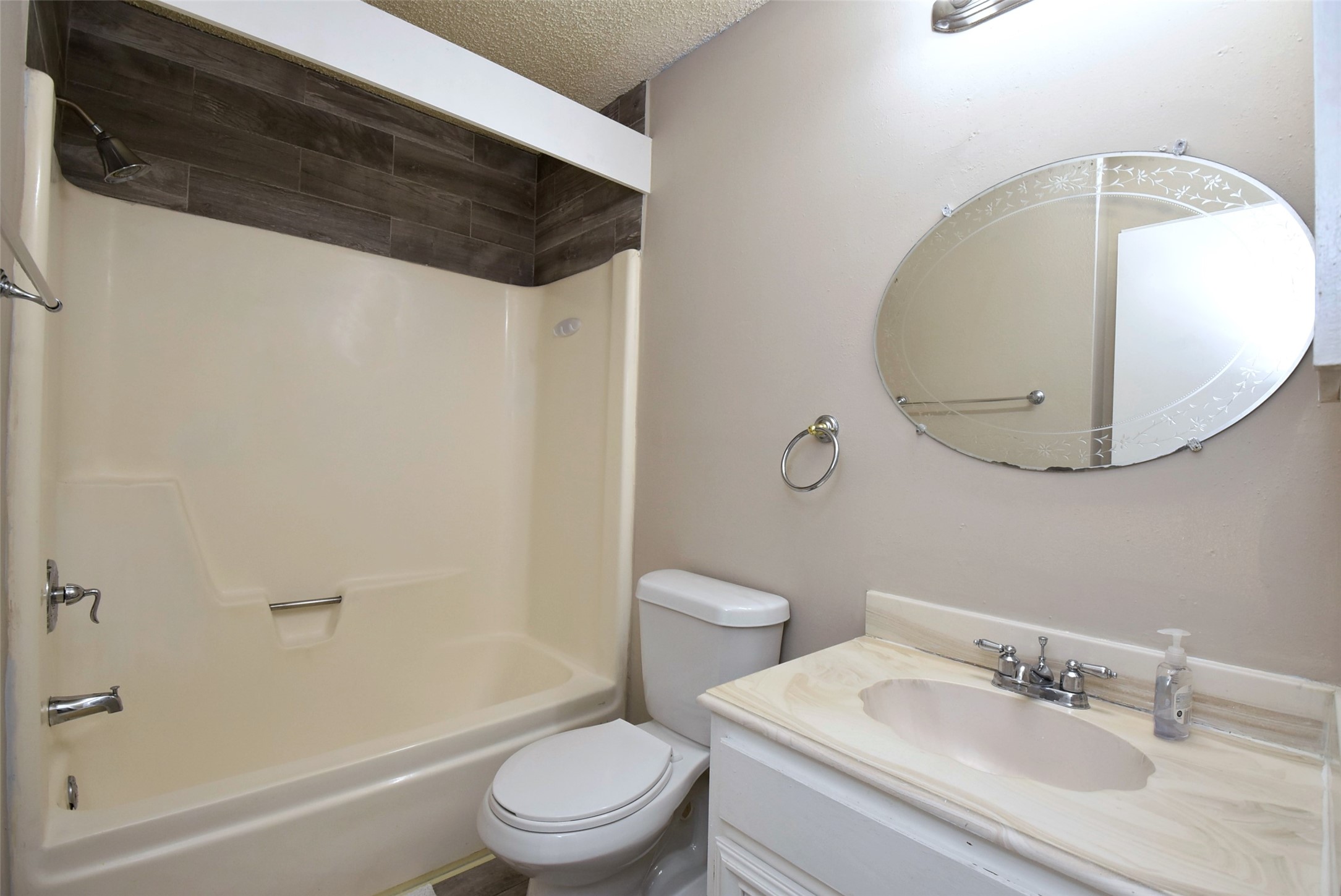 17906 Glenpatti Drive Property Photo 19
