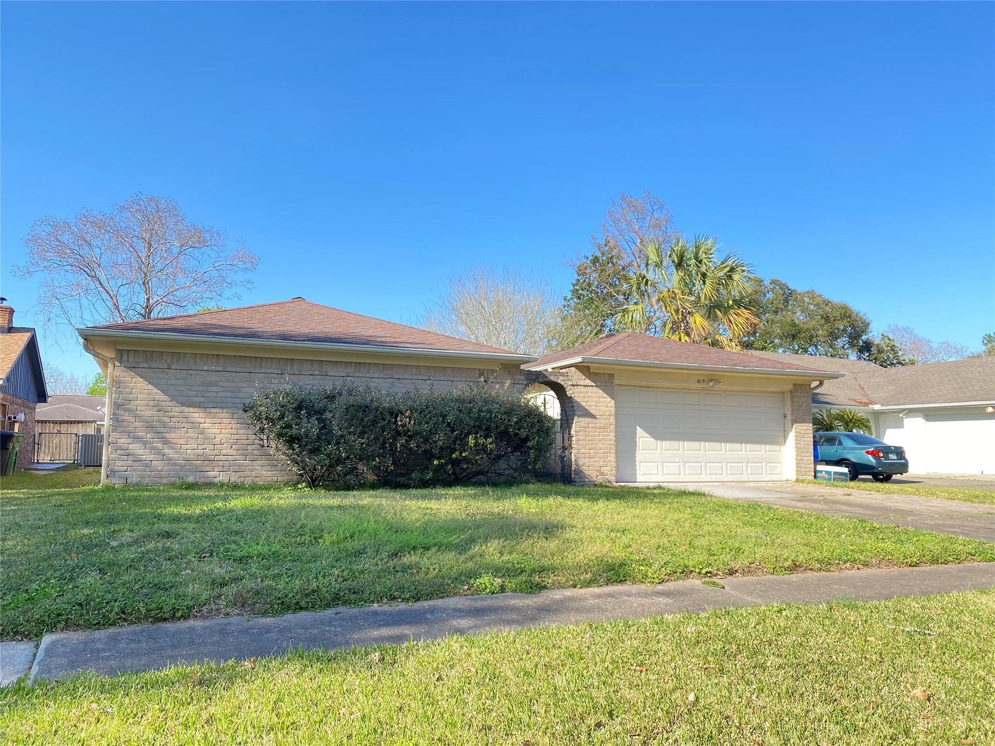 815 Ramada Drive Property Photo 1
