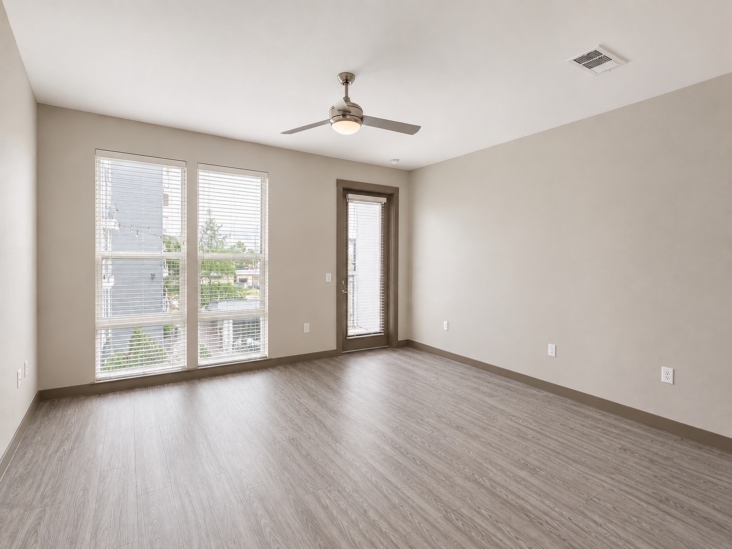 1111 N Durham Drive 237 Property Photo 1