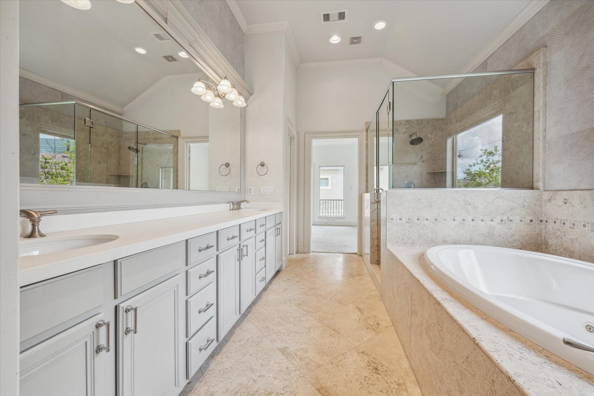 6830 Staffordshire Boulevard Property Photo 11
