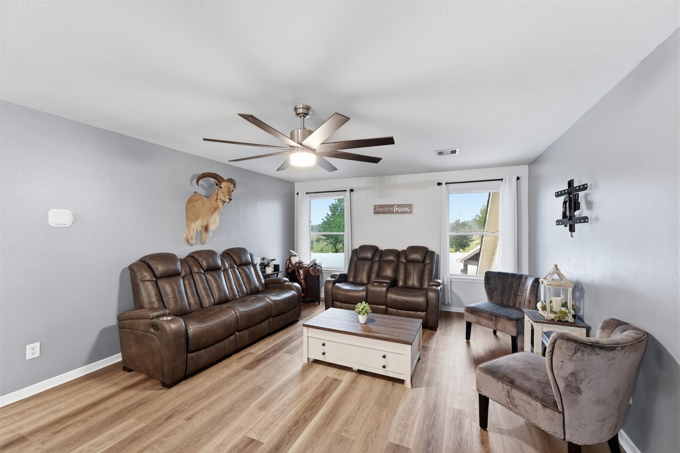 2502 Salt Grass Trail Property Photo 16