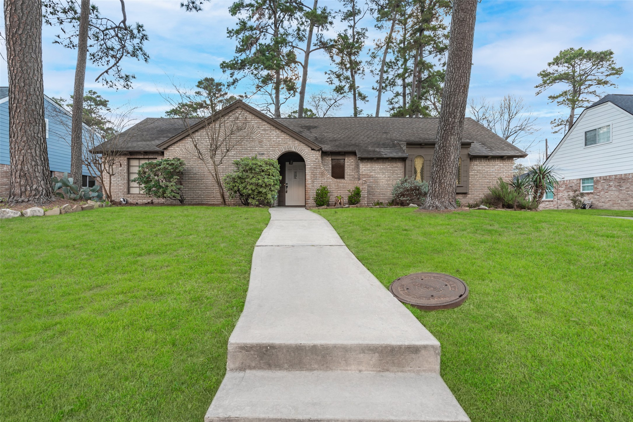 3810 Glenheather Drive Property Photo 1
