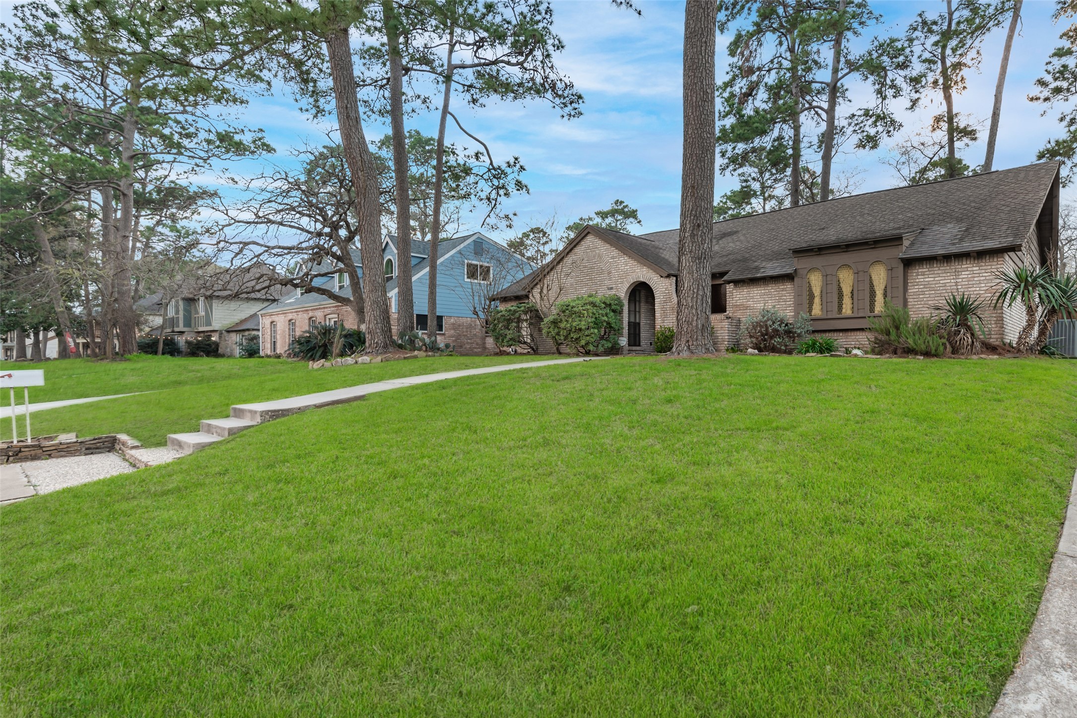 3810 Glenheather Drive Property Photo 4
