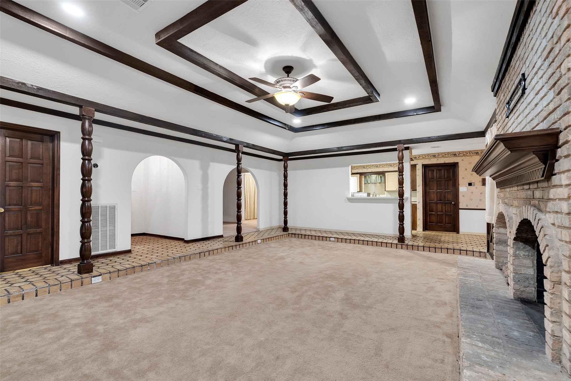 3810 Glenheather Drive Property Photo 12