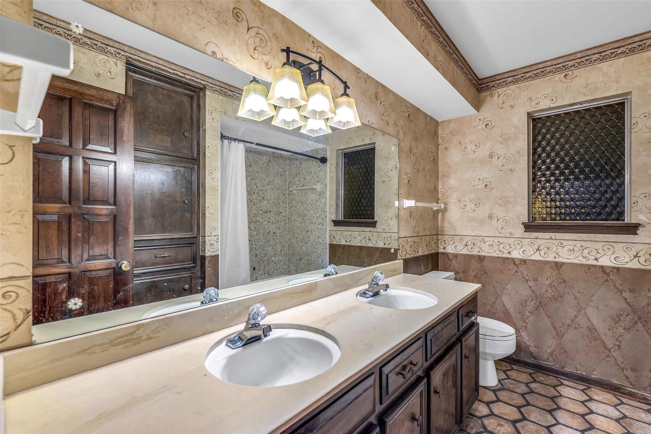 3810 Glenheather Drive Property Photo 22