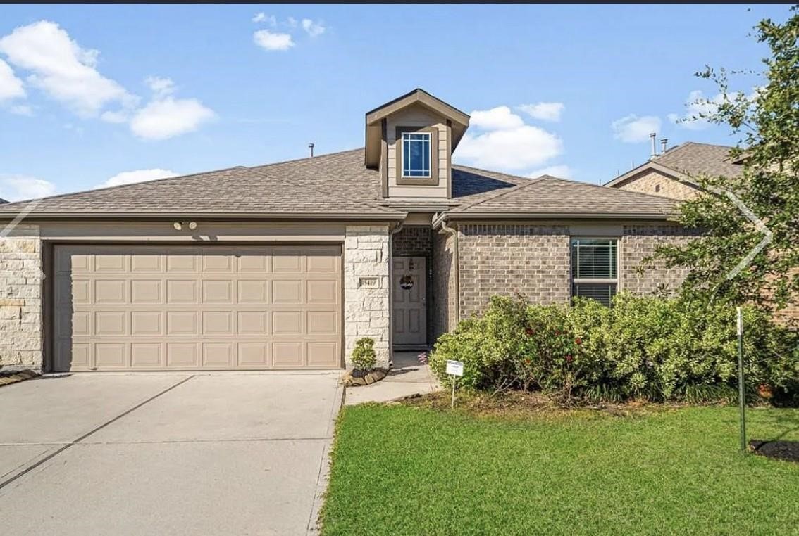 15419 Royce Holly Drive Property Photo 1