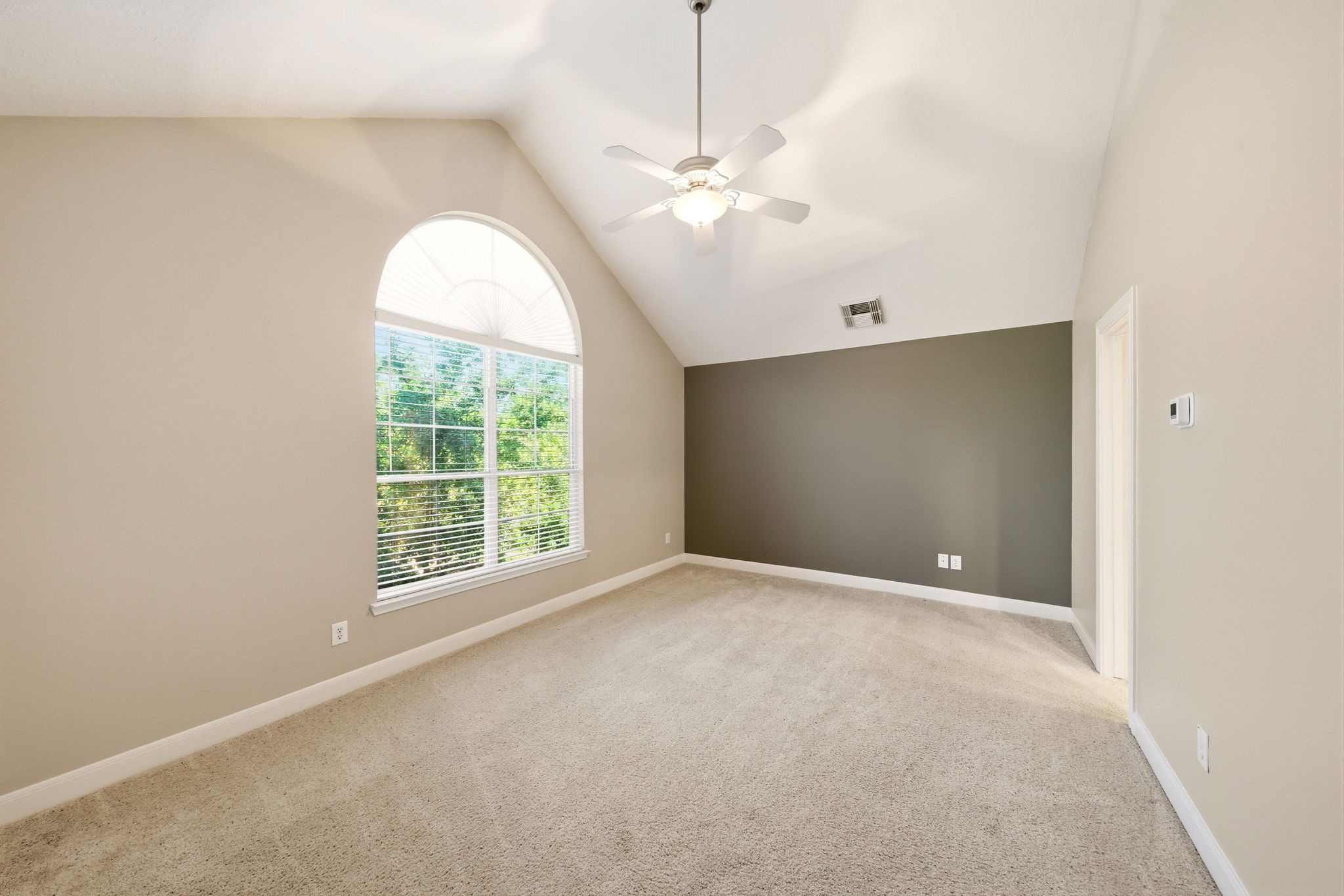 1240 Prince Street Property Photo 8