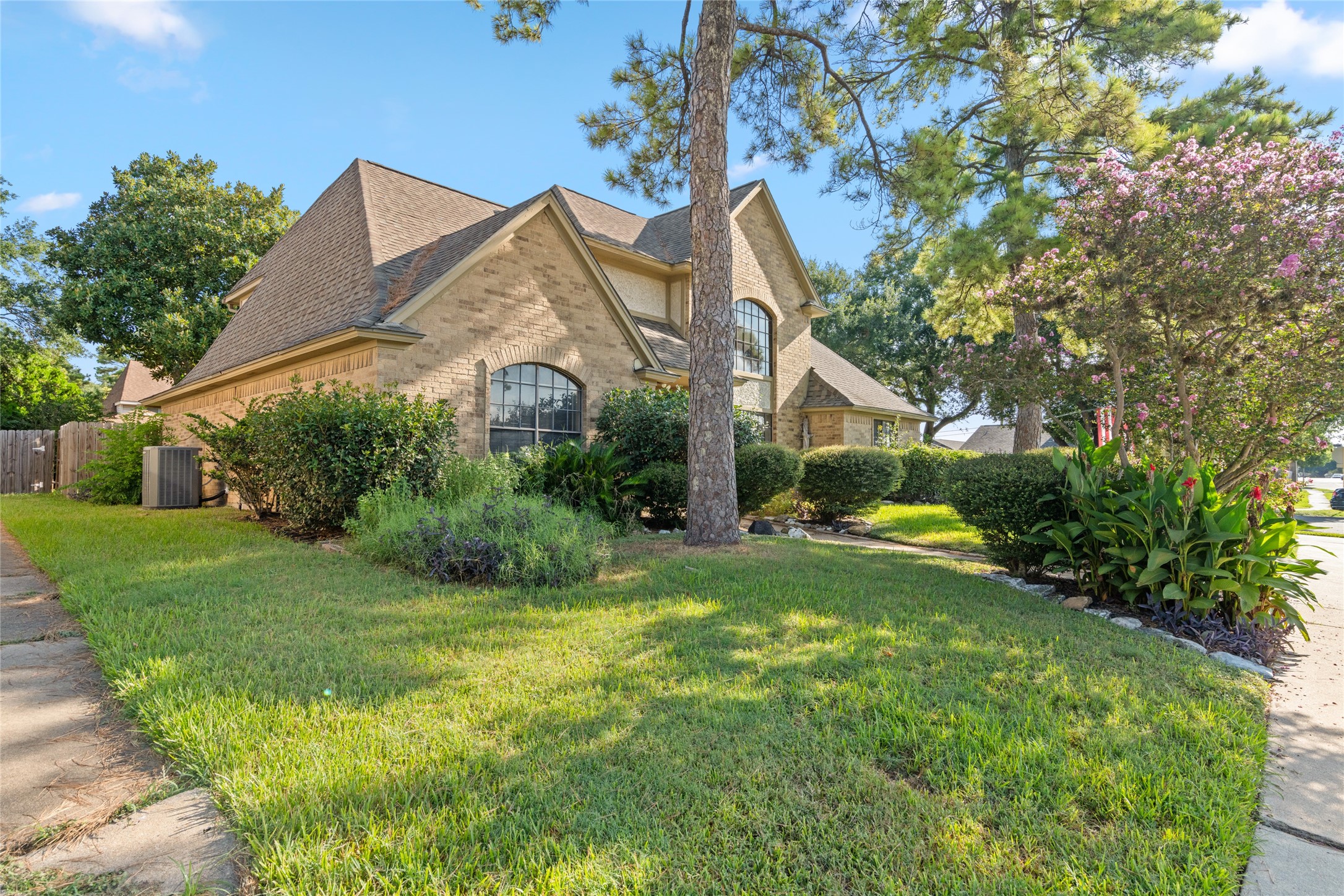 14702 Charlmont Drive Property Photo 8