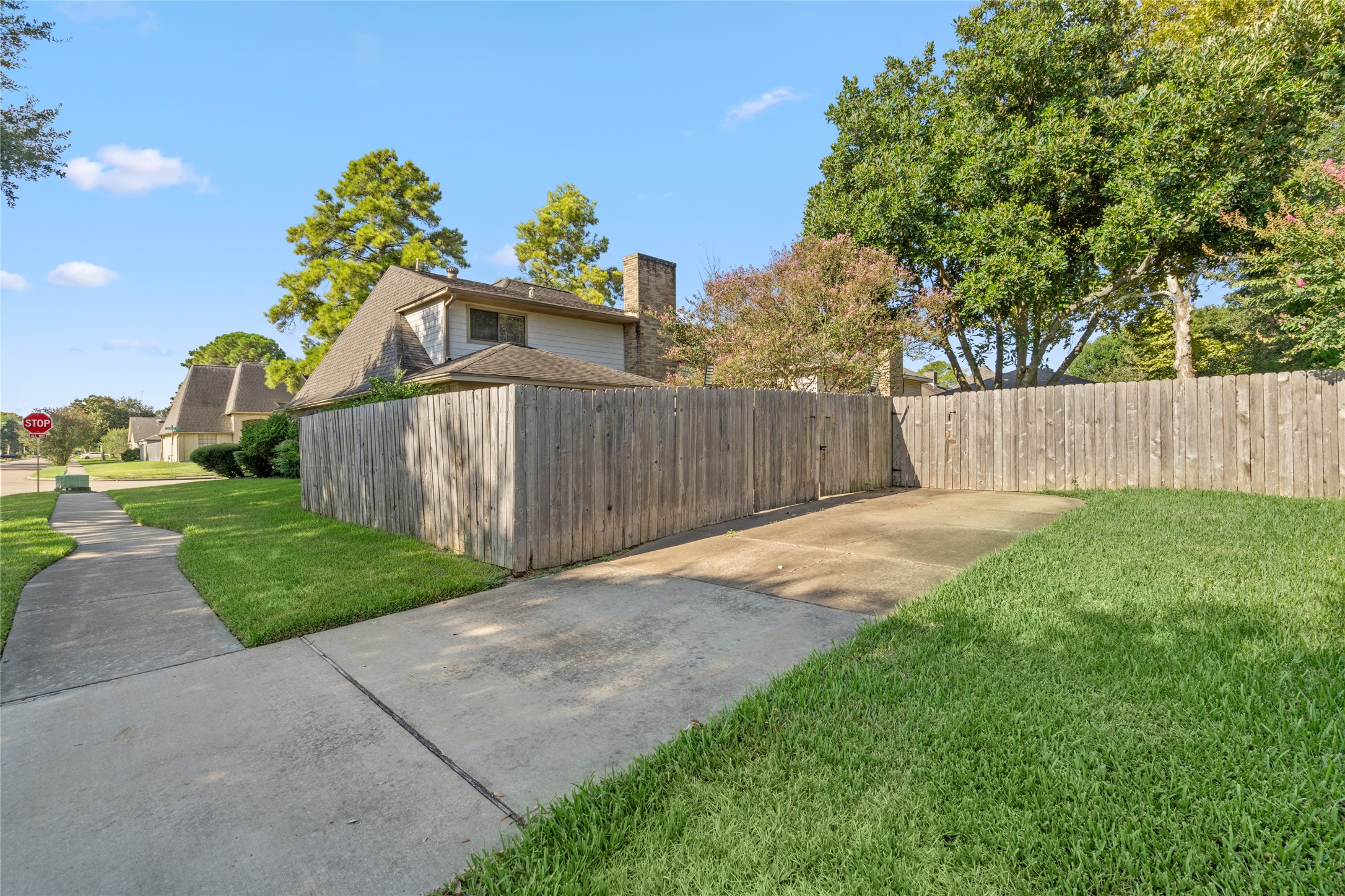 14702 Charlmont Drive Property Photo 45
