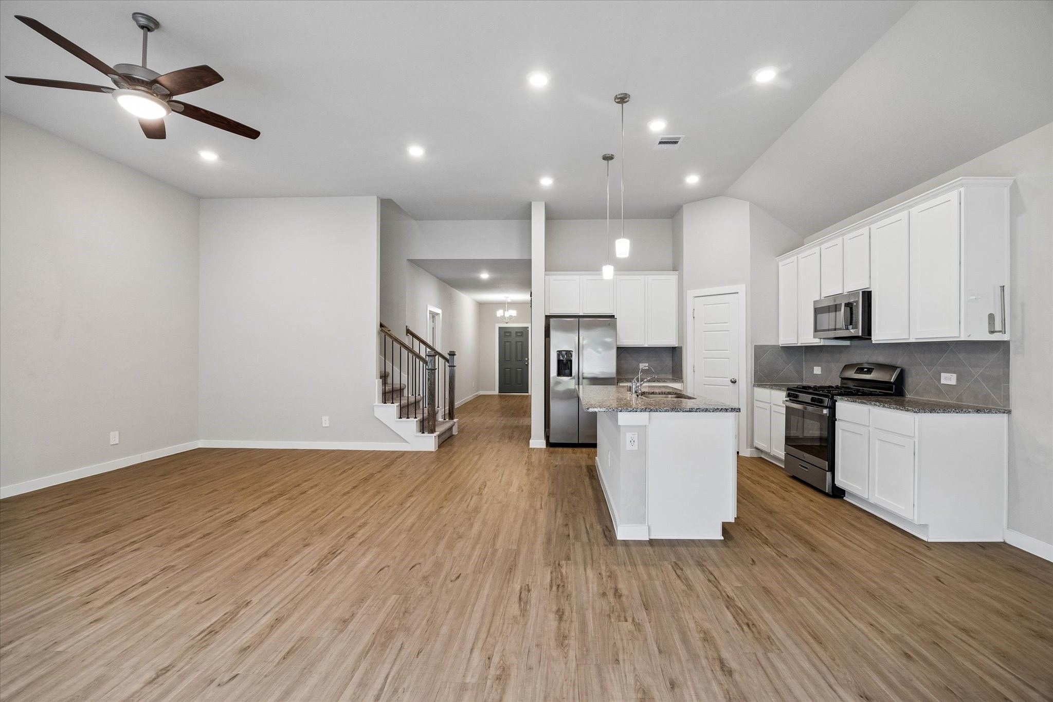 21759 Thicket Point Lane Property Photo 3