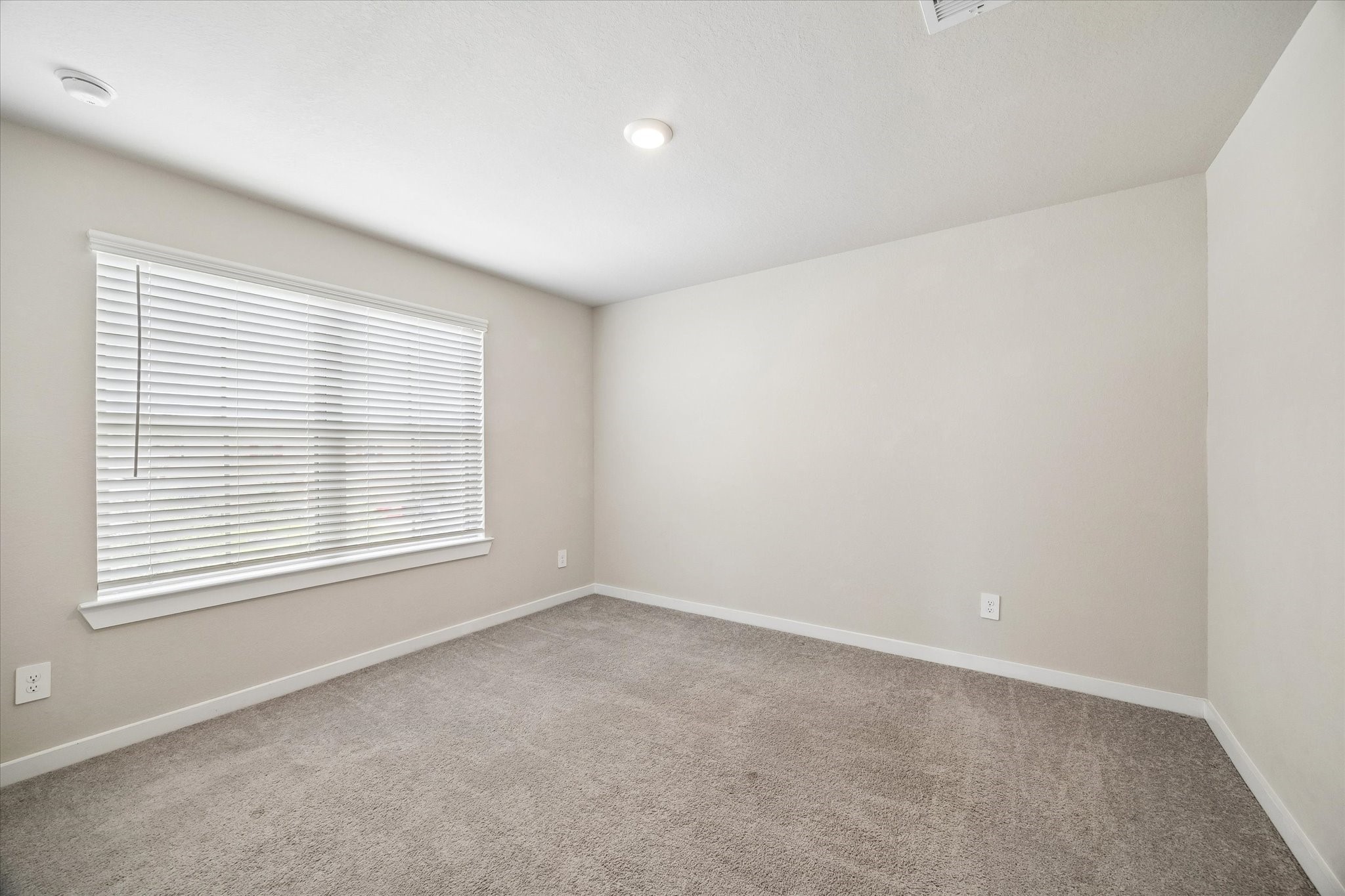 21759 Thicket Point Lane Property Photo 11