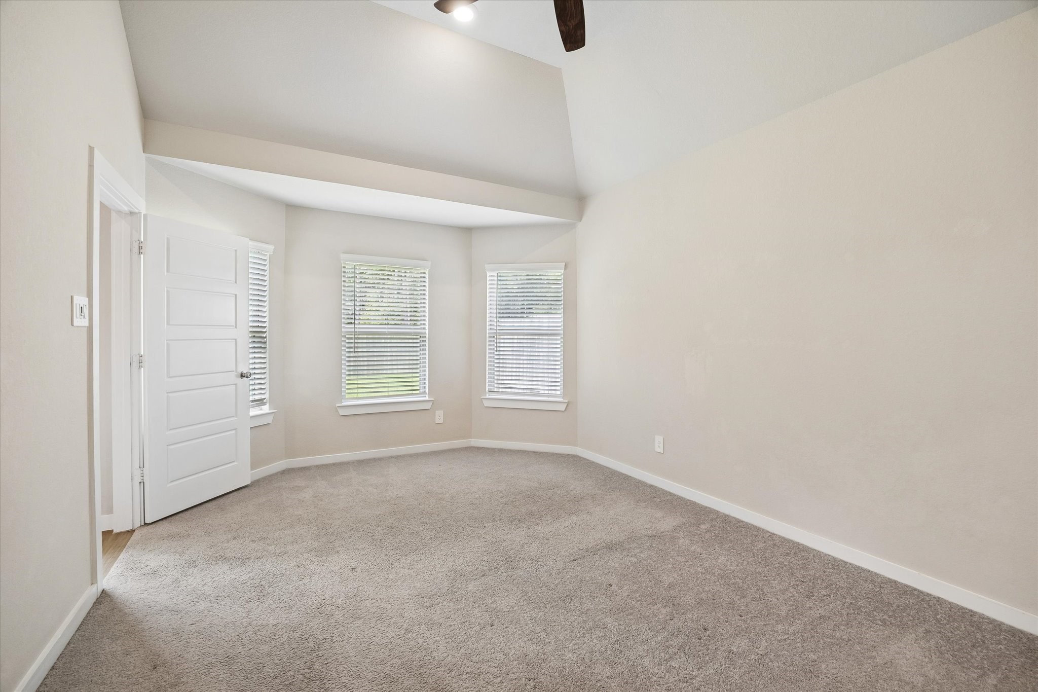 21759 Thicket Point Lane Property Photo 14