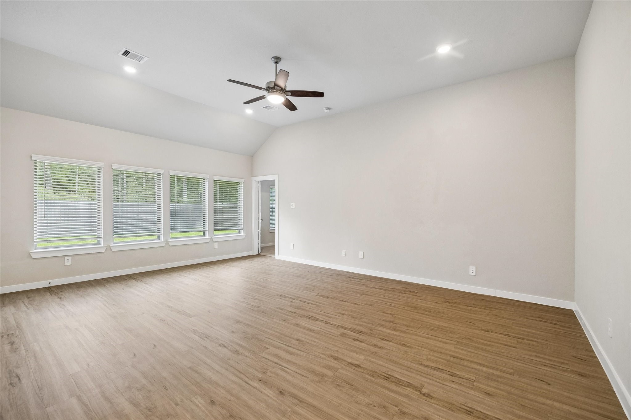 21759 Thicket Point Lane Property Photo 16