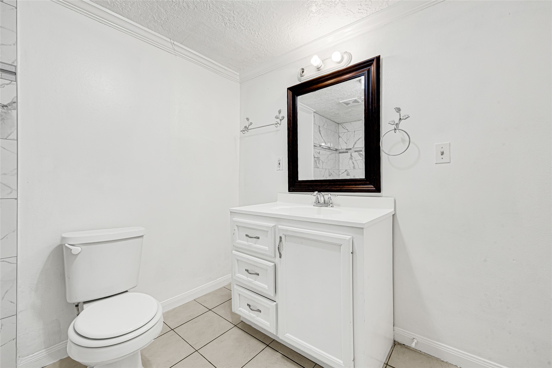 8004 Mendez Street Property Photo 10