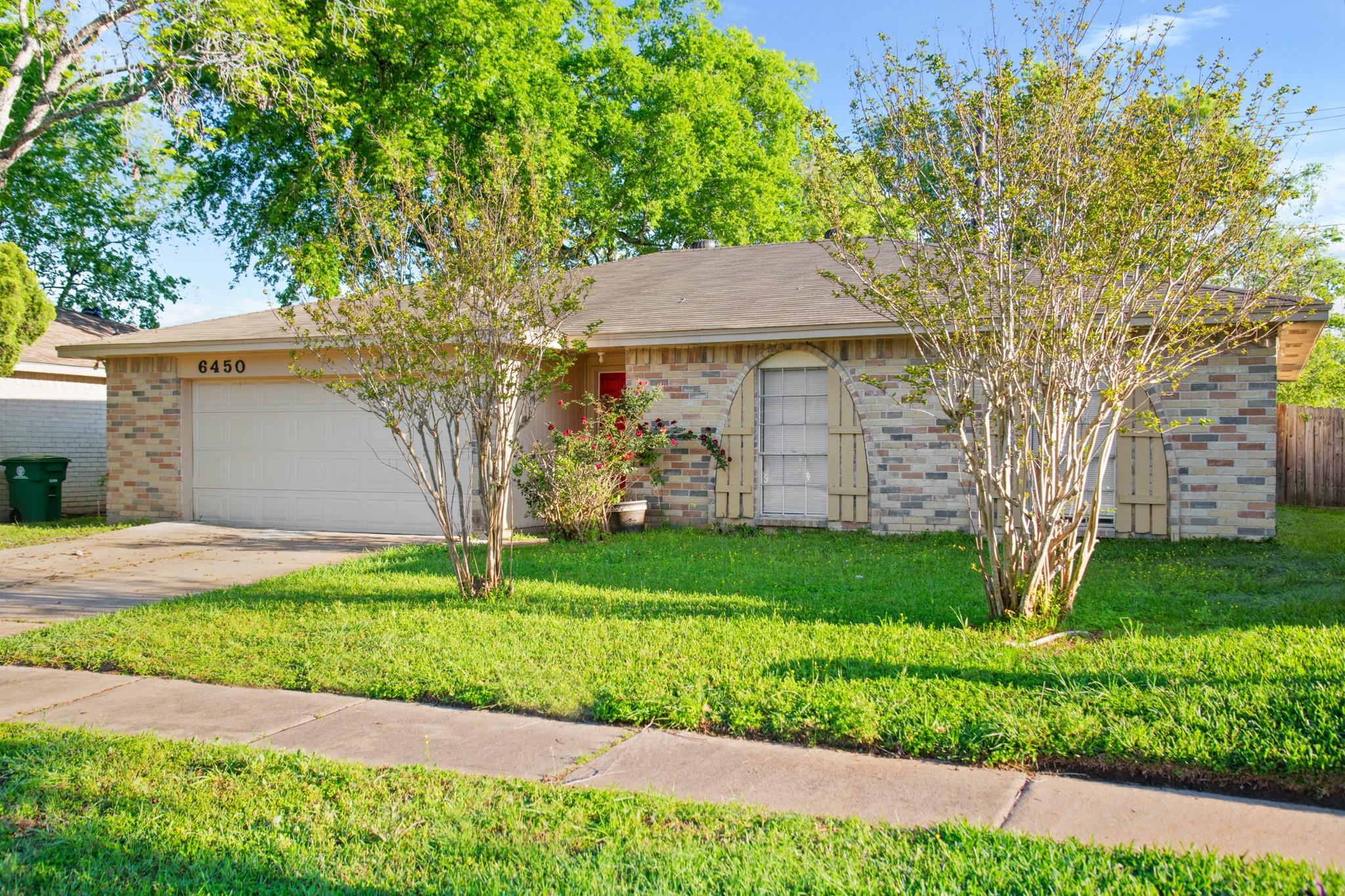 6450 Bazel Brook Drive, Houston Tx 77489 Property Photo 2