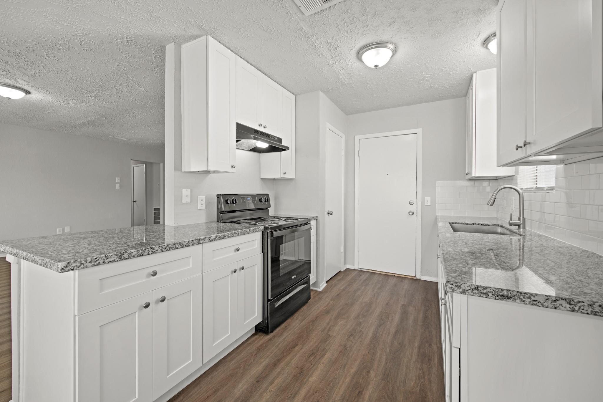 6450 Bazel Brook Drive, Houston Tx 77489 Property Photo 7