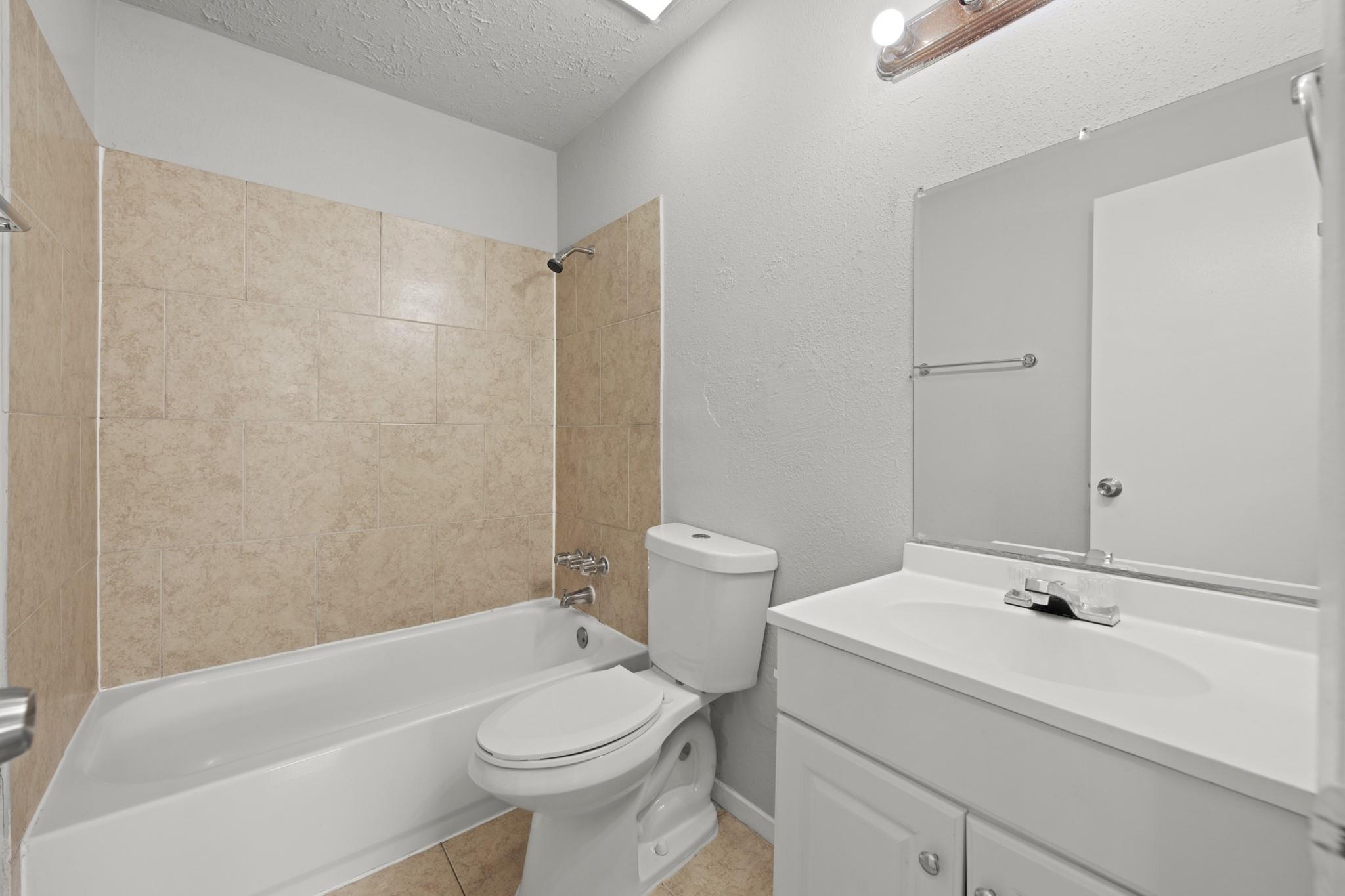 6450 Bazel Brook Drive, Houston Tx 77489 Property Photo 12